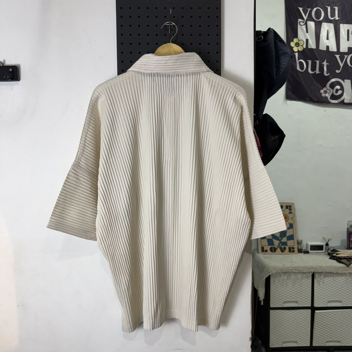Japanese Brand PLEATS issey miyake white polos Size US XXL / EU 58 / 5 - 3 Thumbnail