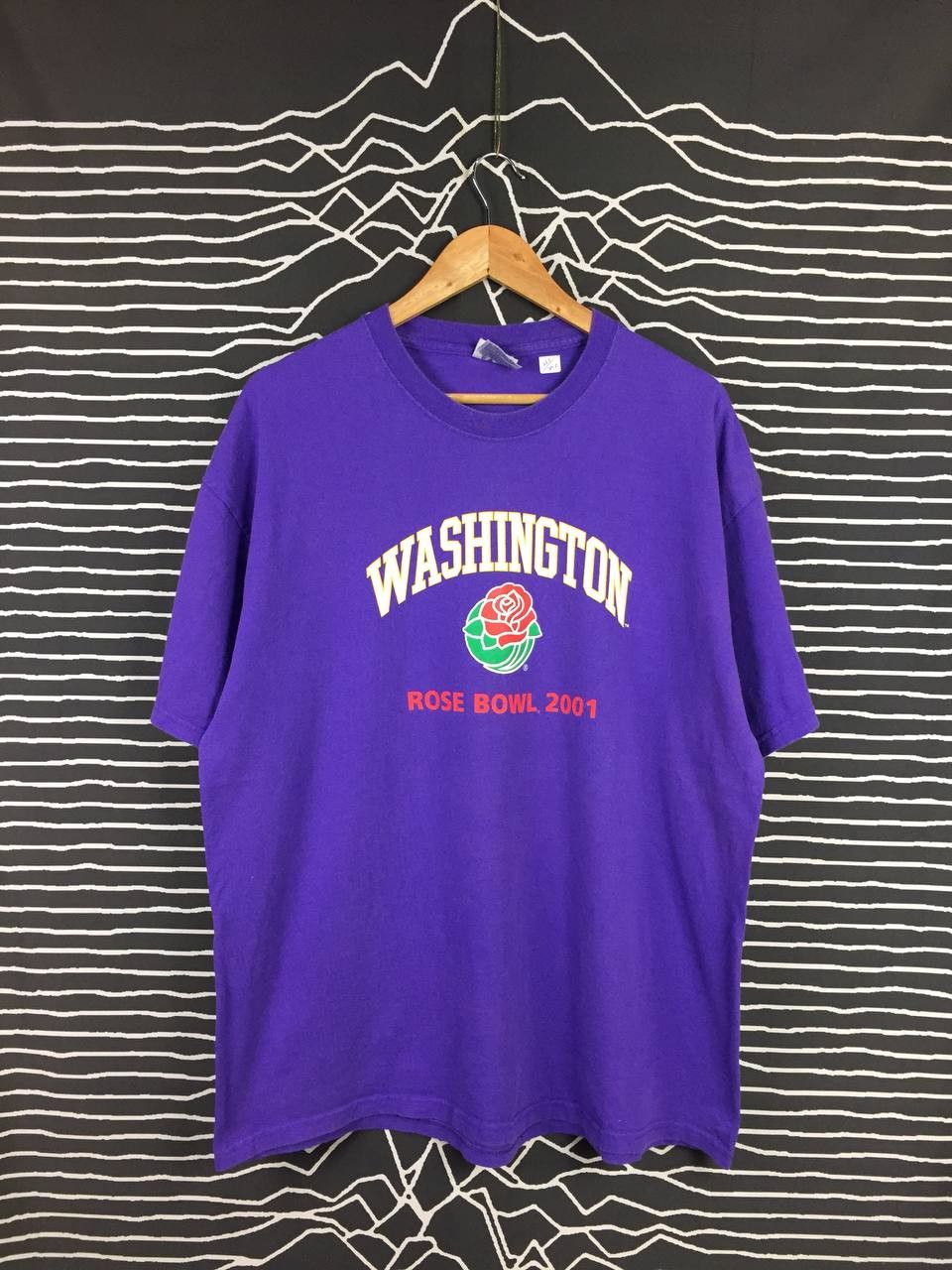 NFL Vtg Washington Huskies Rose Bowl 2001 American Sport Tee Size US XL / EU 56 / 4 - 1 Thumbnail