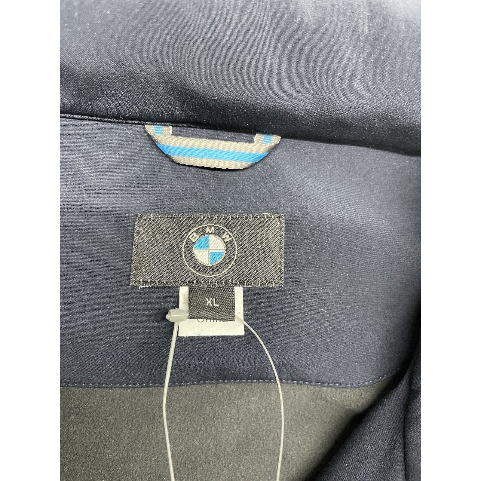 Other BMW LIFESTYLE COLLECTION PERFORMANCE JACKET NAVY BLUE SOFTSH Size US XL / EU 56 / 4 - 8 Thumbnail