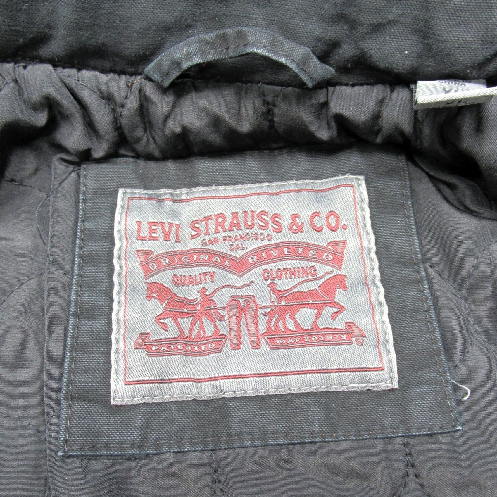 Vintage VINTAGE Levis Jacket Mens XL Black Quilted Canvas Insulated Pockets Utility Work Casual Size US XL / EU 56 / 4 - 4 Thumbnail