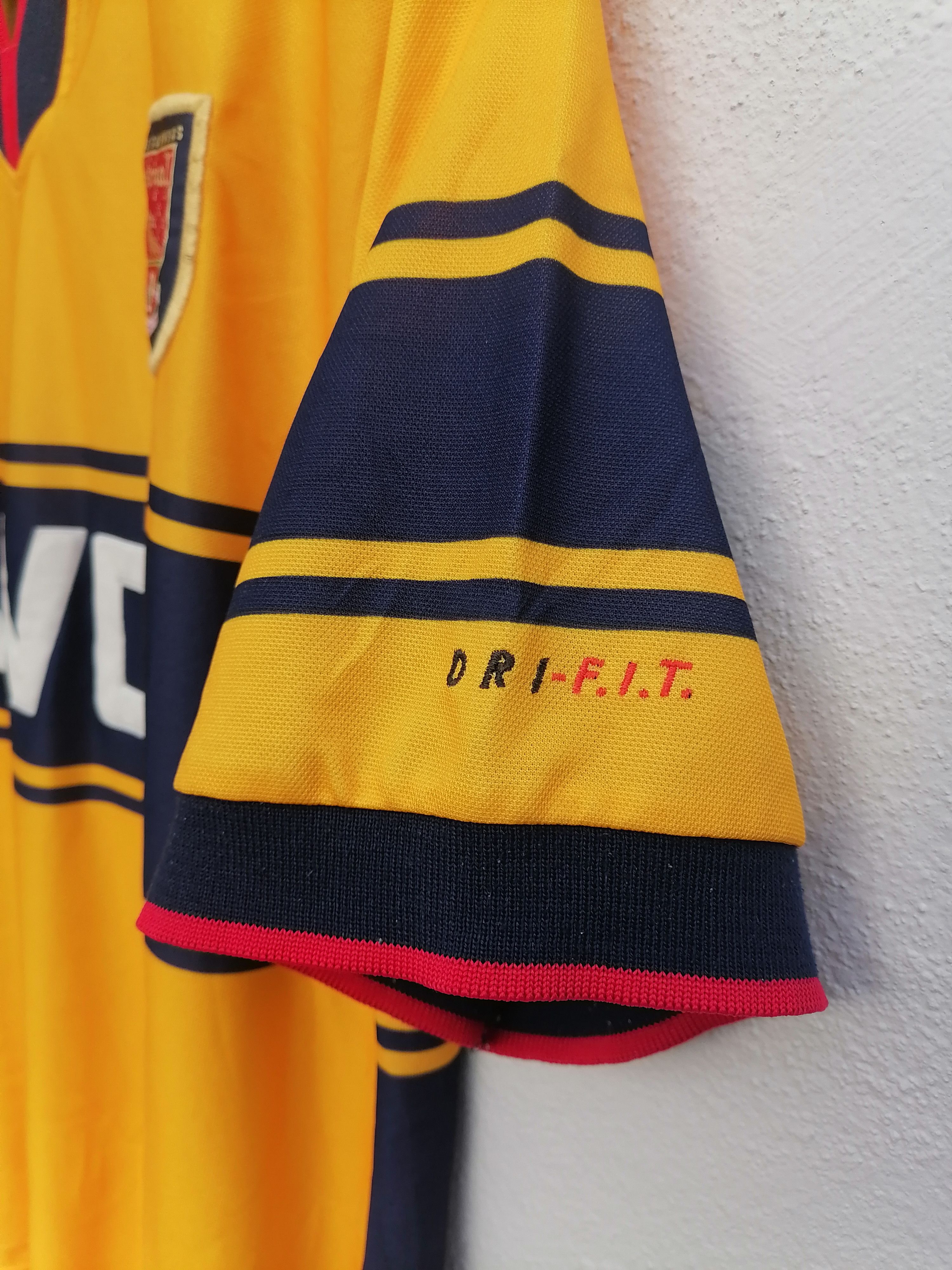 Nike × Vintage Vintage Arsenal JVC 97-99 Away Football Jersey Size US M / EU 48-50 / 2 - 12 Thumbnail