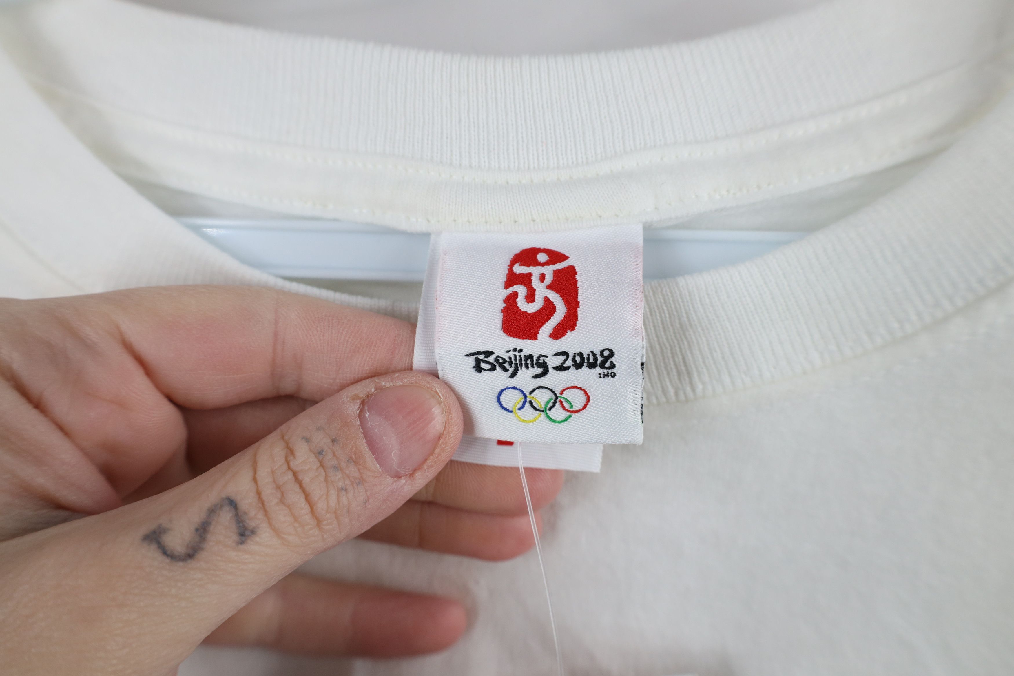 Vintage Deadstock Vintage Y2K 2008 Olympics One World T-Shirt Size US L / EU 52-54 / 3 - 10 Thumbnail