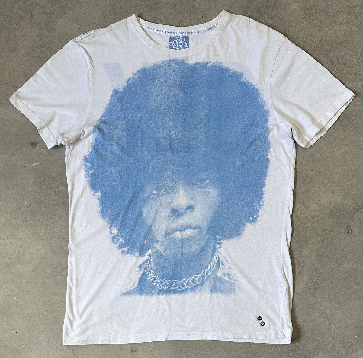 VINTAGE SLY JEANSWEST SNAP SHOT TEE