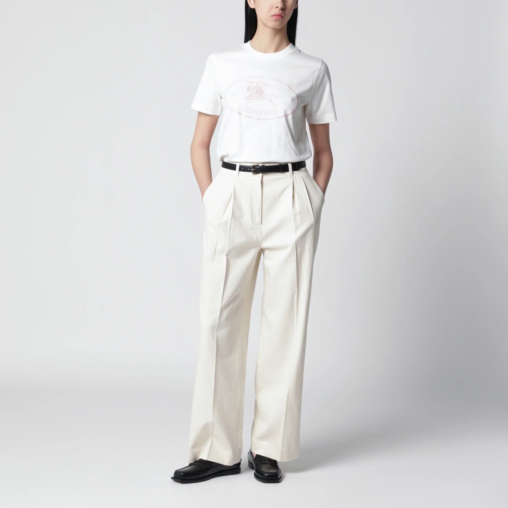Burberry o1d2blof0426 Short Sleeve T-Shirt in White Size XS / US 0-2 / IT 36-38 - 2 Thumbnail