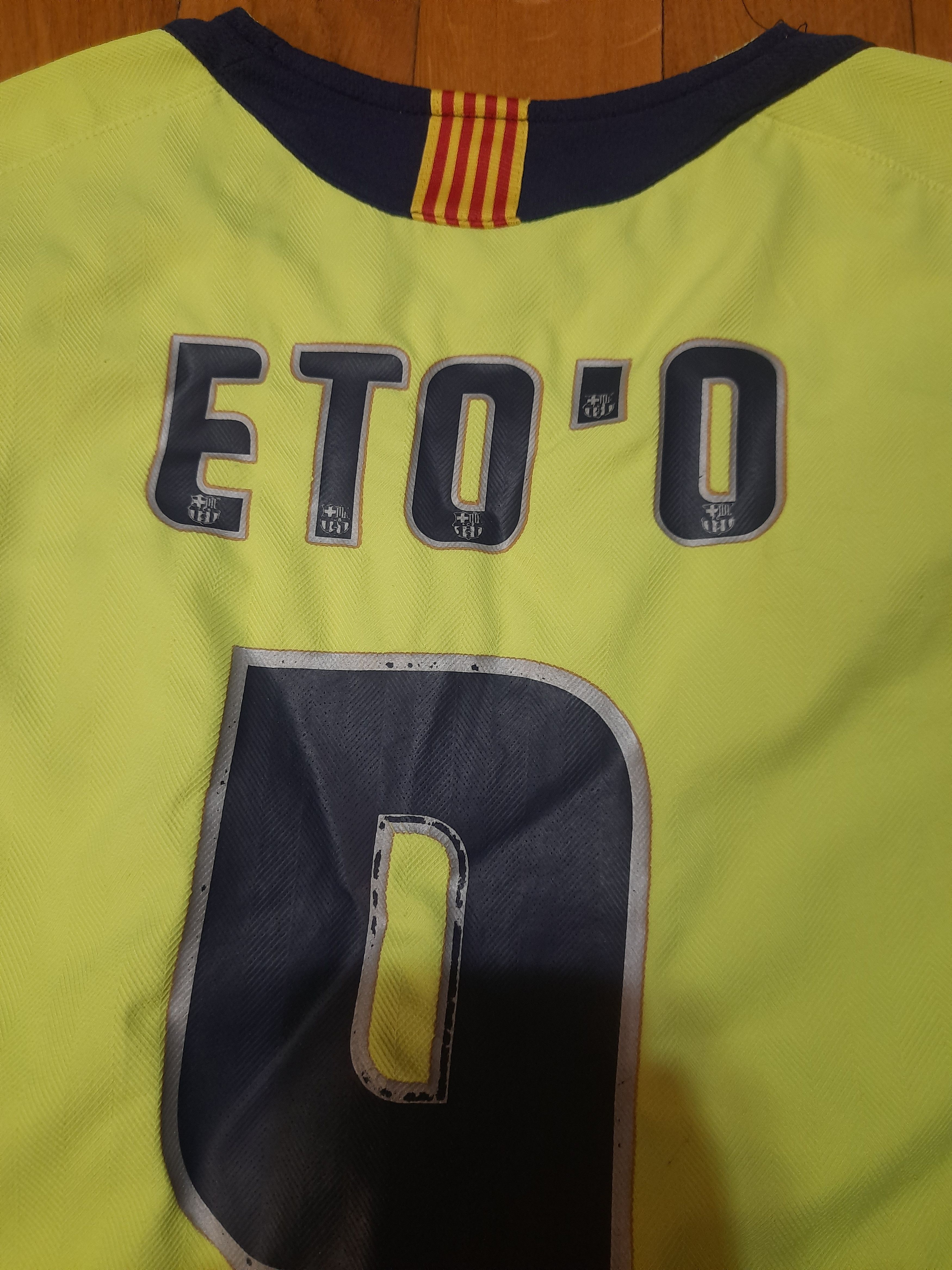 Other Samuel Eto'o Barcelona Football Soccer Jersey Size US L / EU 52-54 / 3 - 6 Thumbnail