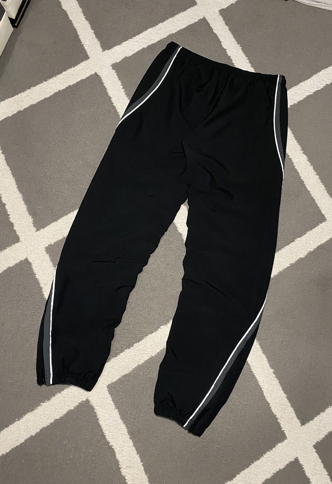 Nike × Vintage Vintage 00’s Y2K Nike Swoosh Parachute Sweatpants Size 26" / US 2 / IT 38 - 11 Thumbnail