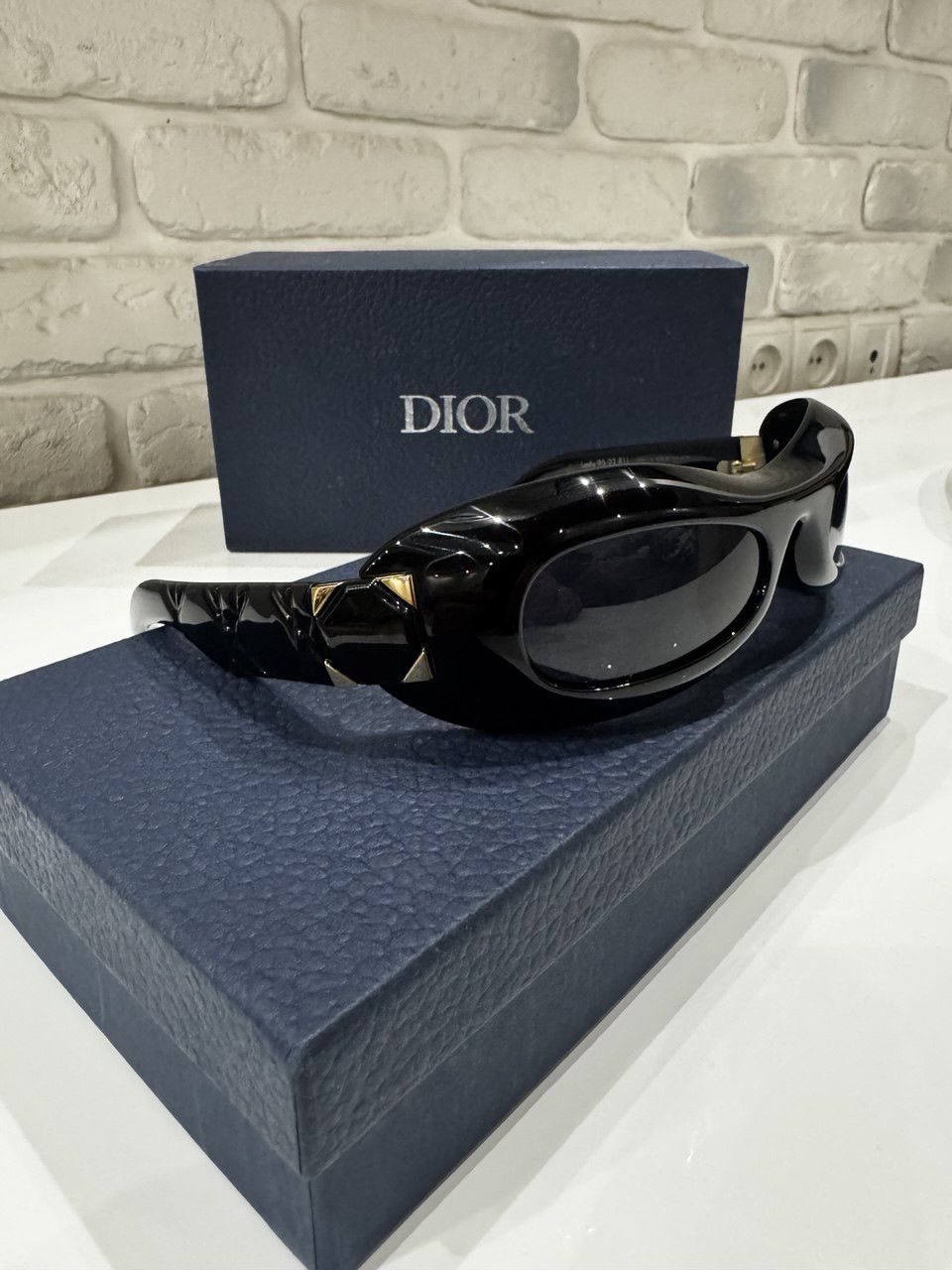 Dior Christian Dior "Lady" Black Oval Cat Eye Shield Sunglasses Size ONE SIZE - 2 Thumbnail