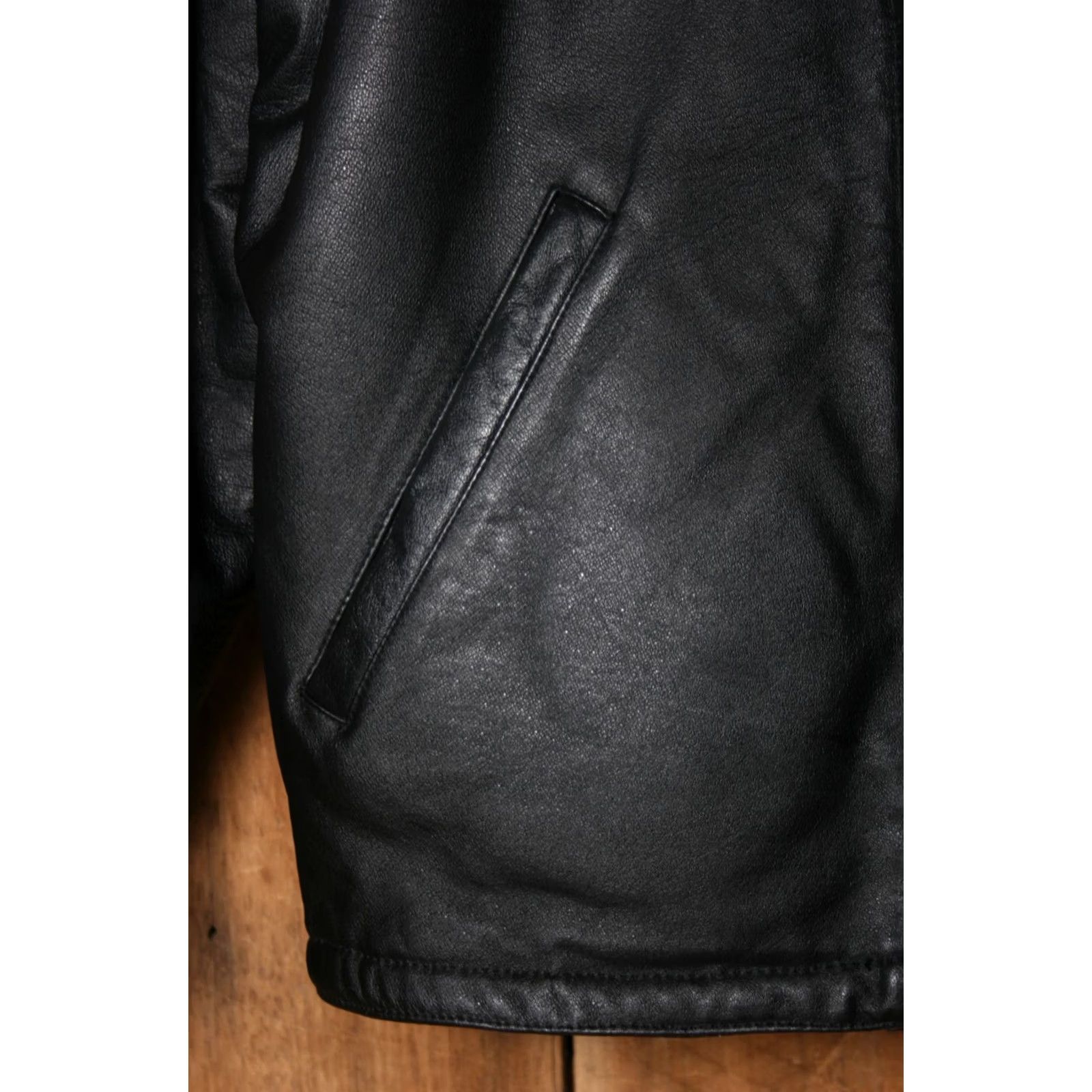 Vintage VINTAGE Wilsons Leather Bomber Jacket Shirt Men M Black Faux Fur Lining 90s Shine Size US M / EU 48-50 / 2 - 4 Thumbnail