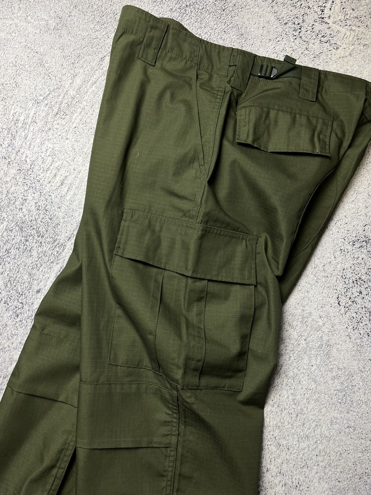 Japanese Brand RARE VINTAGE FADED STREETWEAR CAMO CARGO PANTS Y2K Size US 36 / EU 52 - 20 Thumbnail