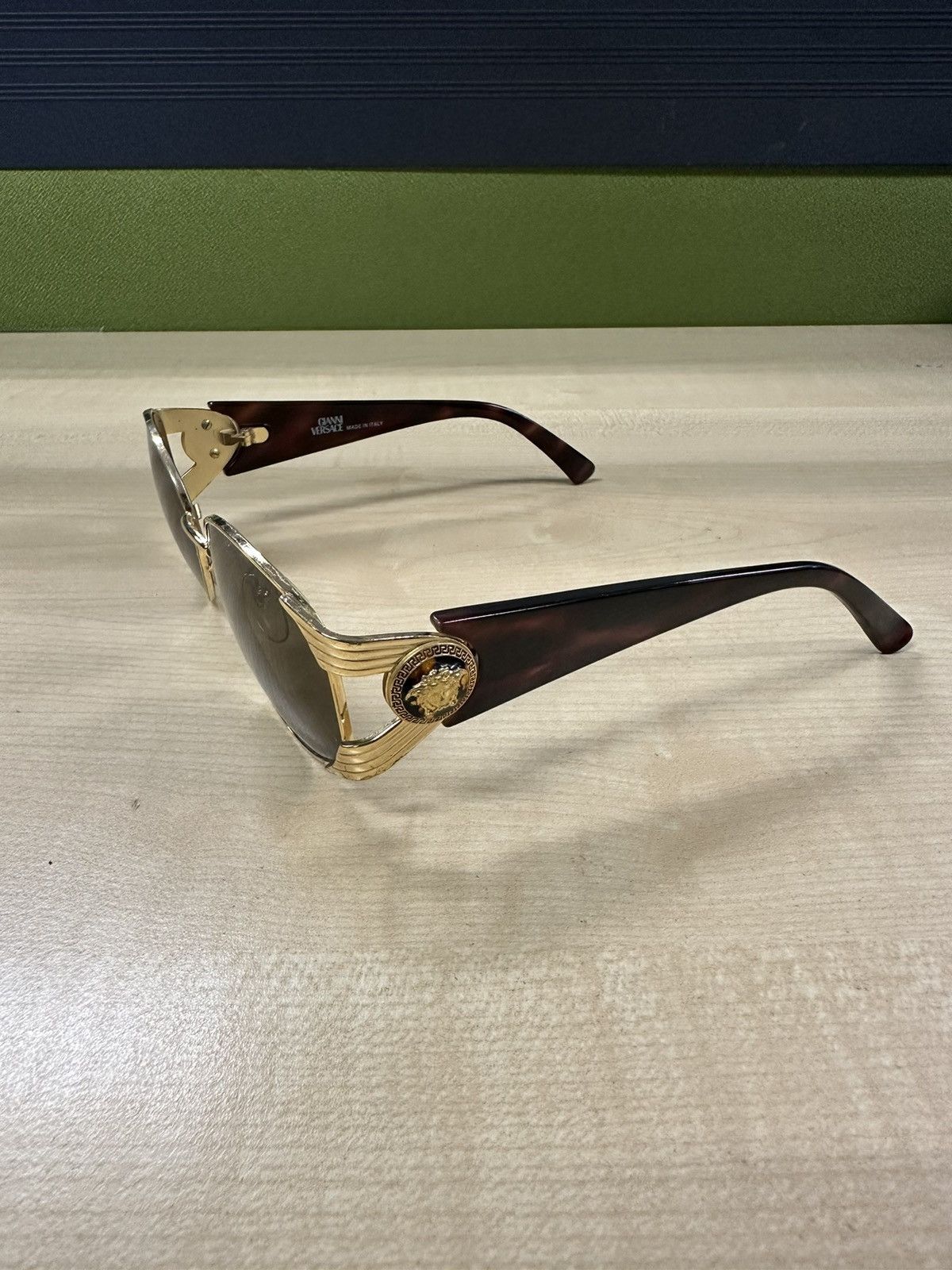Versace Rare 90’s VERSACE Mod.S64 Col 030 Size ONE SIZE - 4 Thumbnail