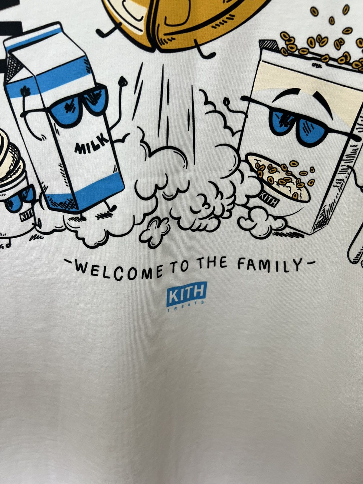Kith × Vintage Kith Treats Parade II Tee Size US L / EU 52-54 / 3 - 4 Thumbnail