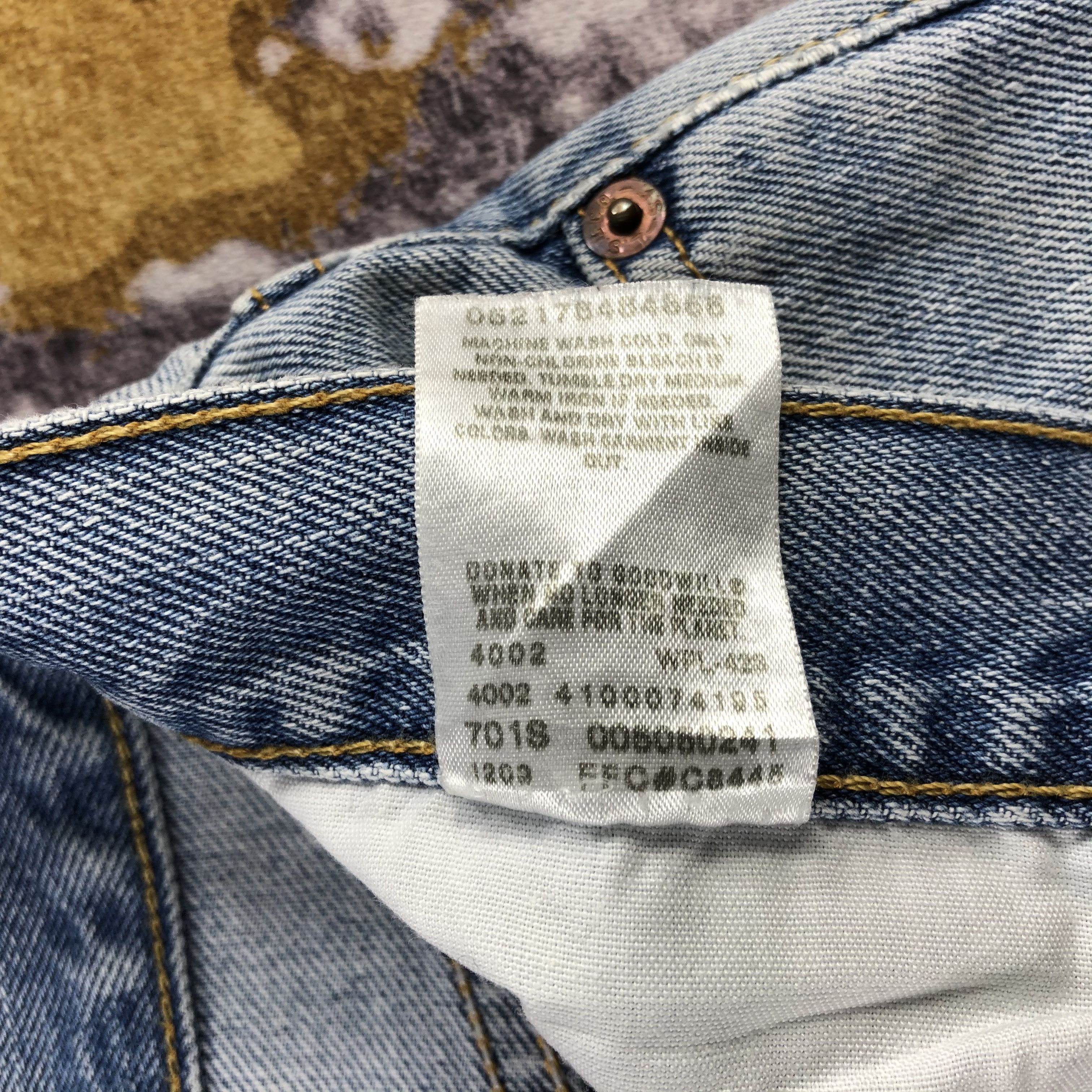 Levi's × Vintage Vintage Light Wash Levis 505 Jeans-JM2768 Size US 35 - 13 Thumbnail