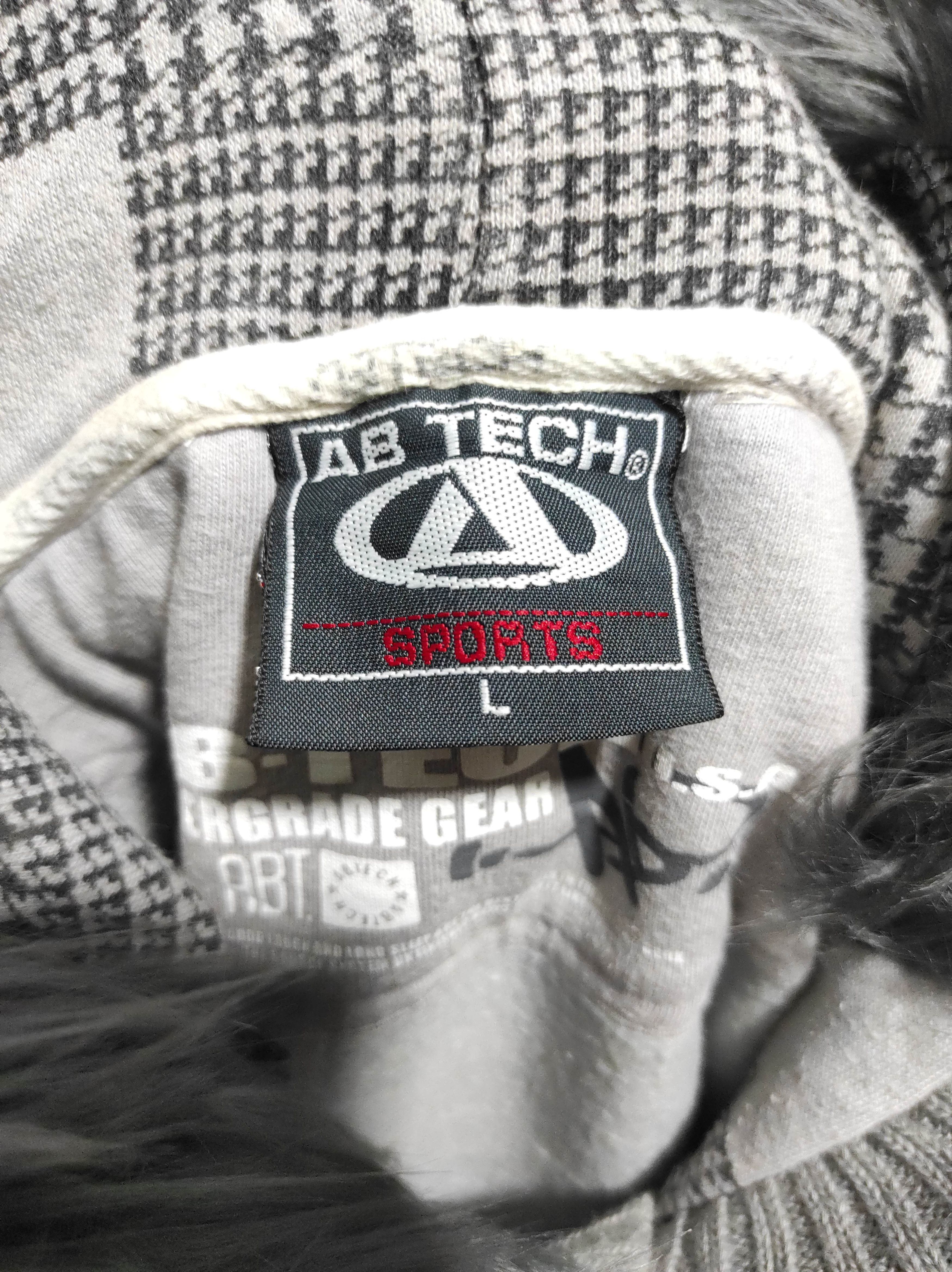Hysteric Glamour AB-TECH Sports Embroidery Spell Out Fur hoodie Size US L / EU 52-54 / 3 - 16 Thumbnail