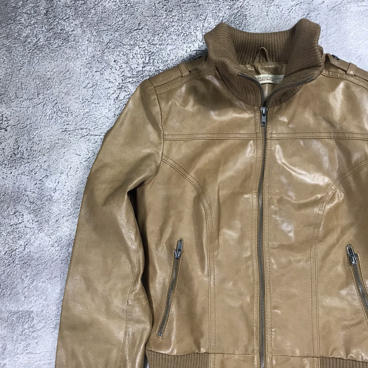 Vintage Vintage Y2K Tan Bomber Jacket Streetwear Japan Worn In M Size M / US 6-8 / IT 42-44 - 4 Thumbnail