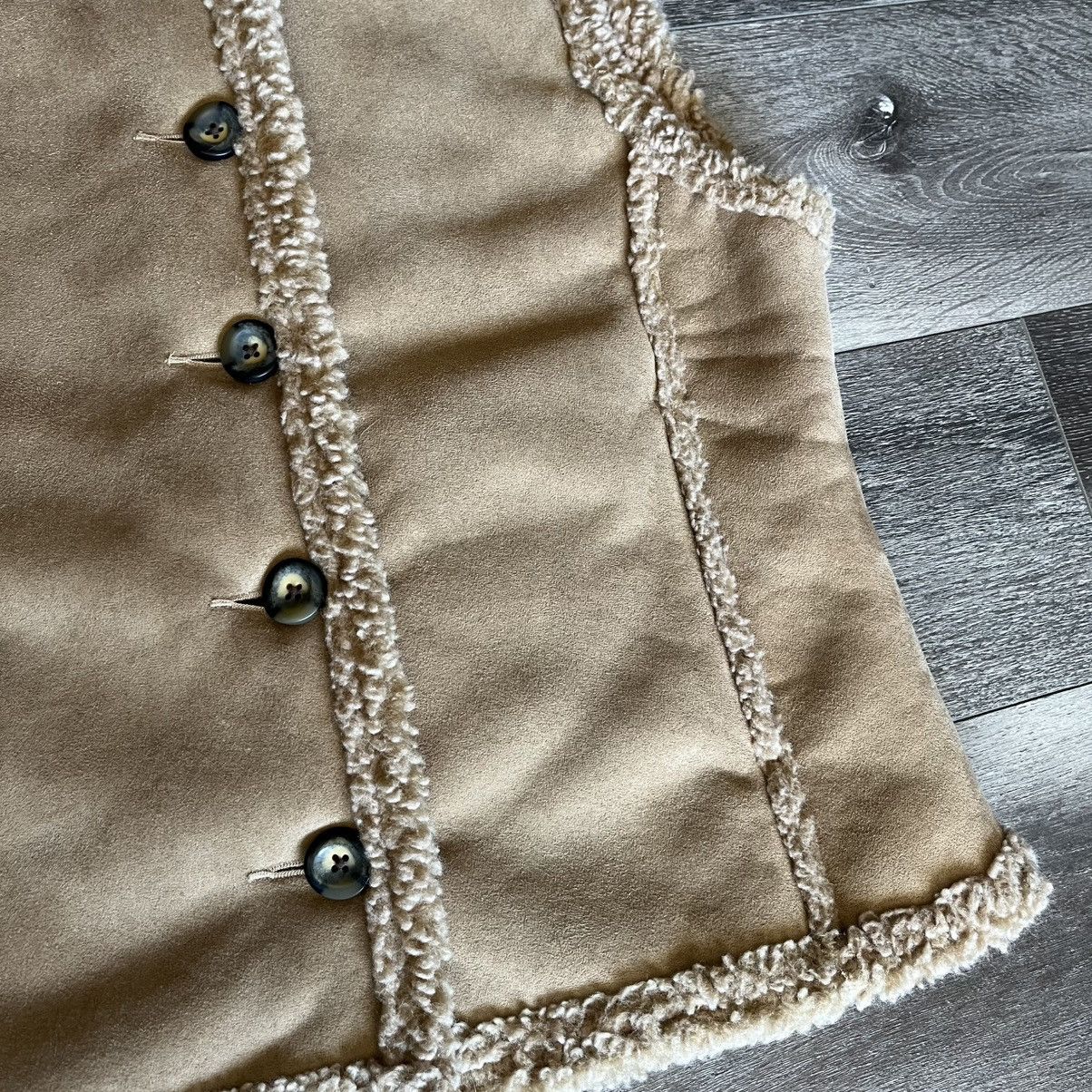 L.L. Bean × Vintage Vintage LL Bean Faux Leather Sherpa Lined Button Up Vest Fur Size XS / US 0-2 / IT 36-38 - 4 Thumbnail