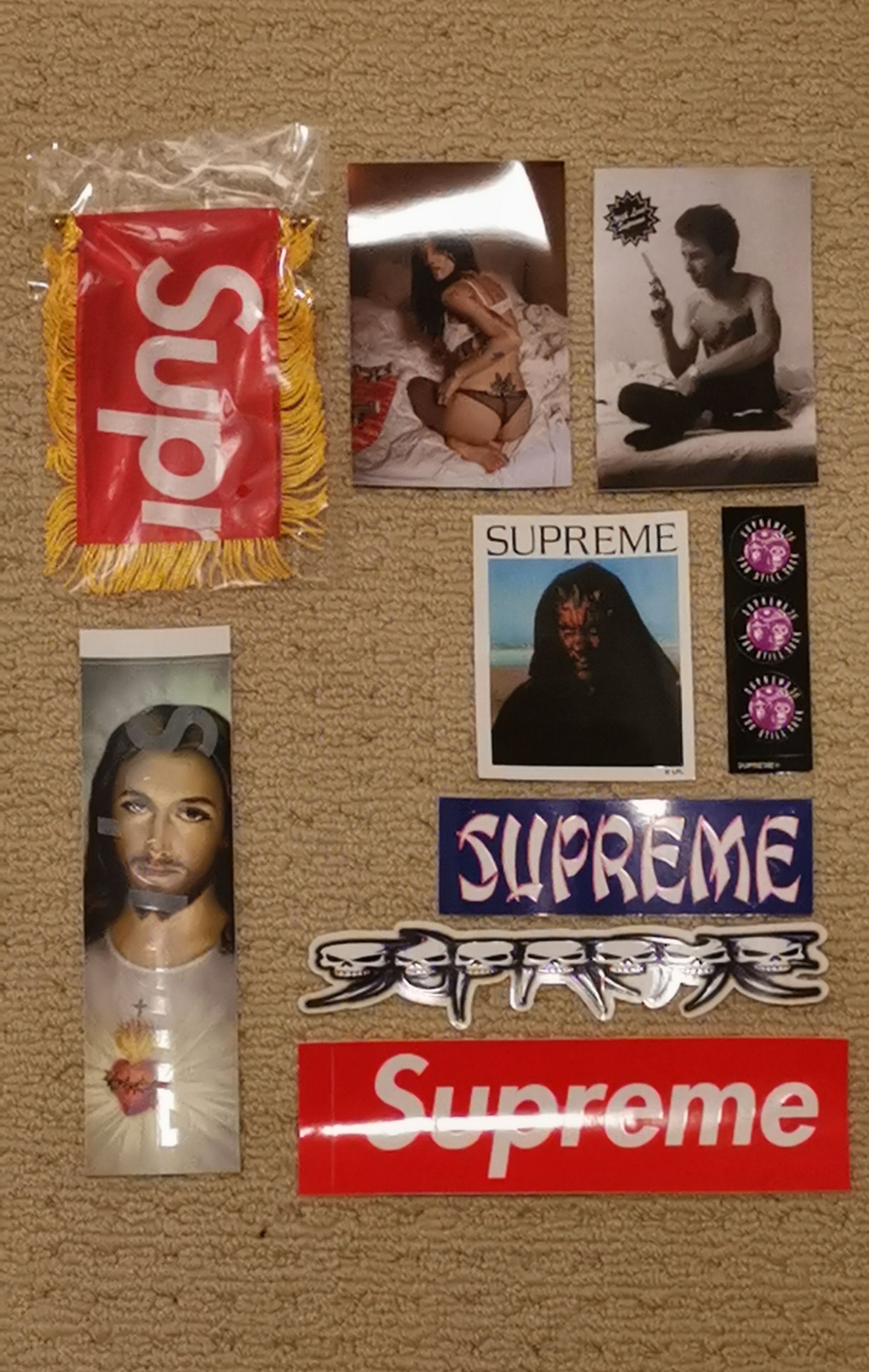 Supreme Fw26 Stickers + Flag Bundle, Men's