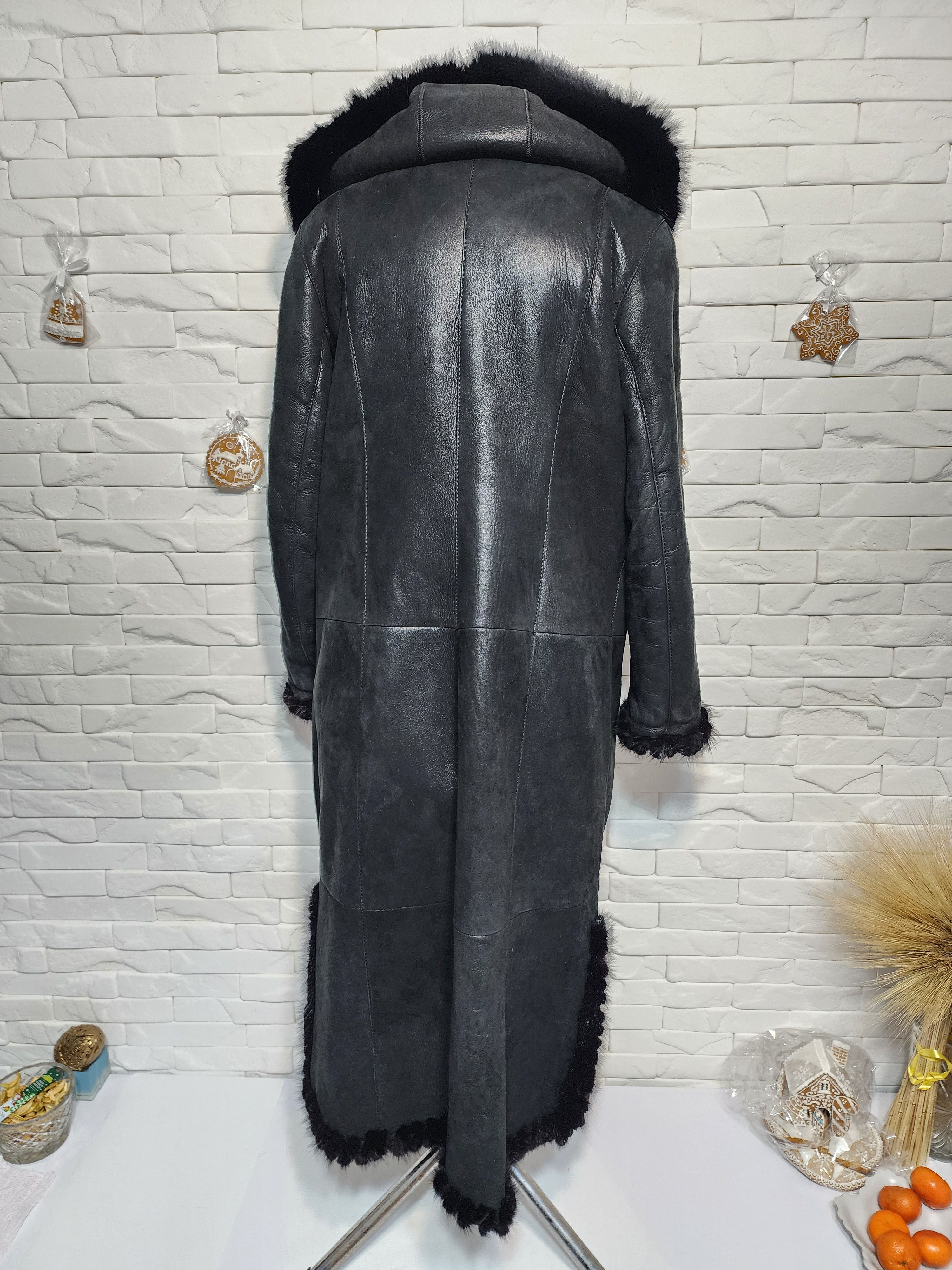 Furla Black Sheepskin Coat: Women's Hooded Fur Coat , Button Size 3XL / US 20-22 - 4 Thumbnail