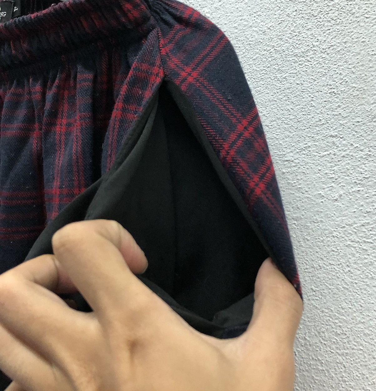 If Six Was Nine NieR Clothing Drop-Crotch Tartan Pants Red & Black Checkered Size 24" / US 00 / IT 34 - 5 Thumbnail