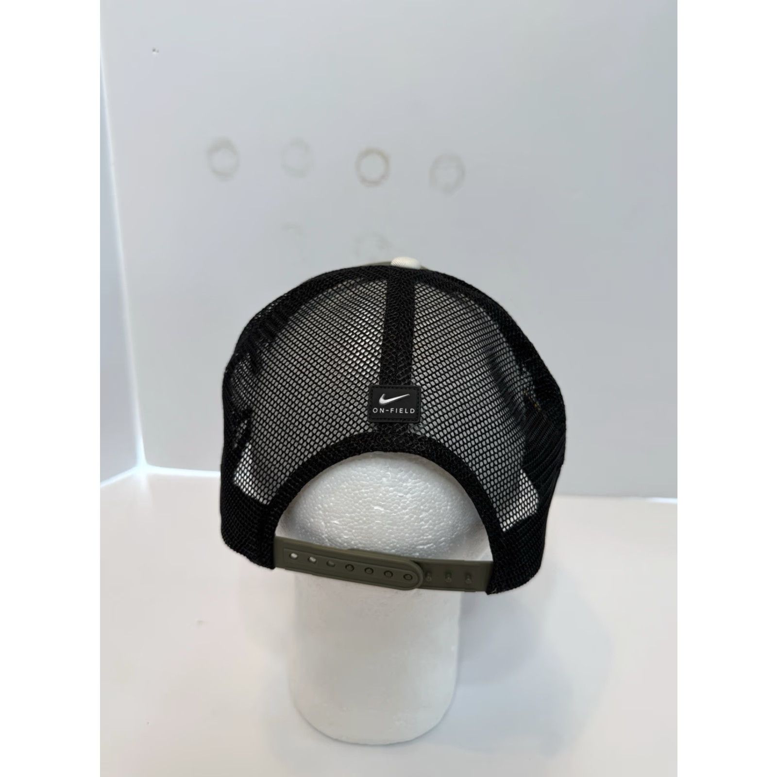 Nike VINTAGE Men’s Nike Michigan State Spartans Salute To Service Snapback Hat Size ONE SIZE - 5 Thumbnail