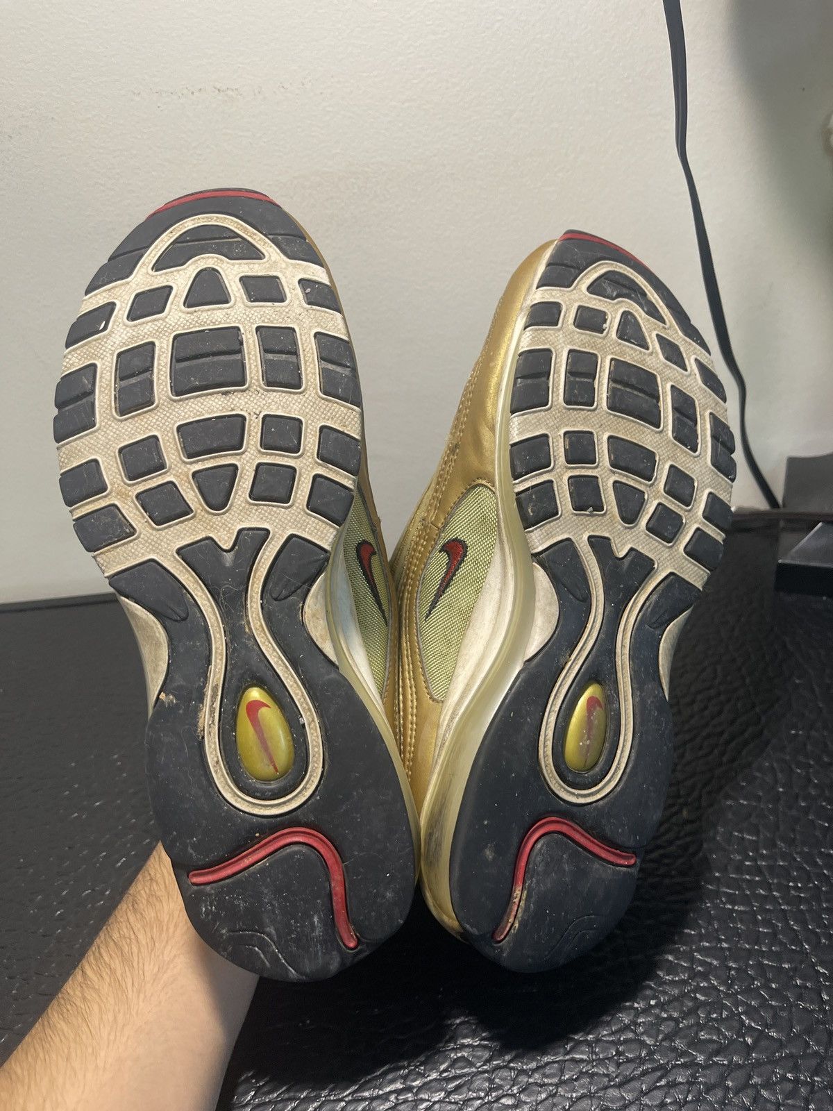 Nike Nike Air Max gold Size US 8.5 / EU 41-42 - 4 Thumbnail