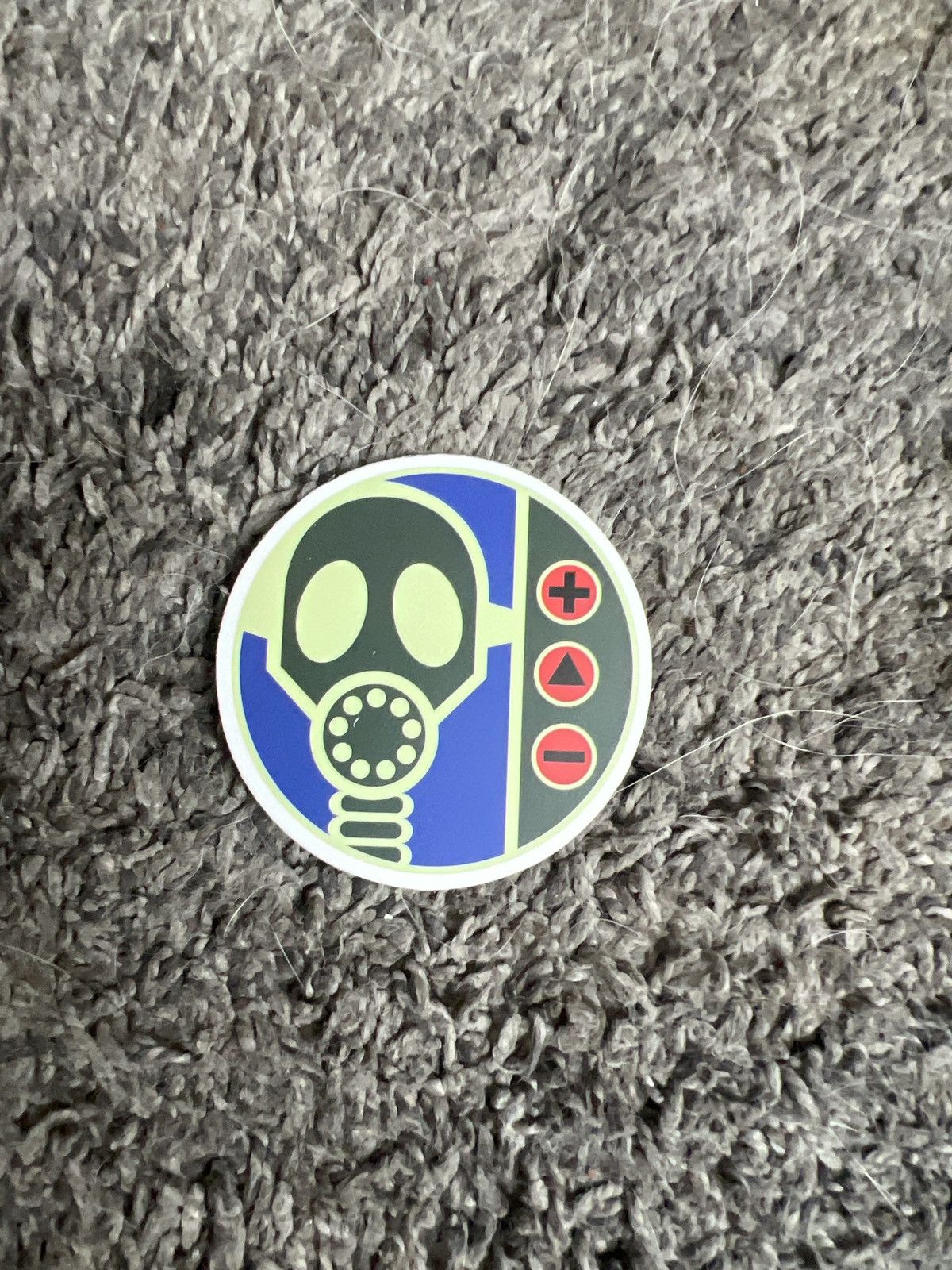 Alien Workshop Alien Workshop Gas Mask Sticker Size ONE SIZE - 1 Thumbnail