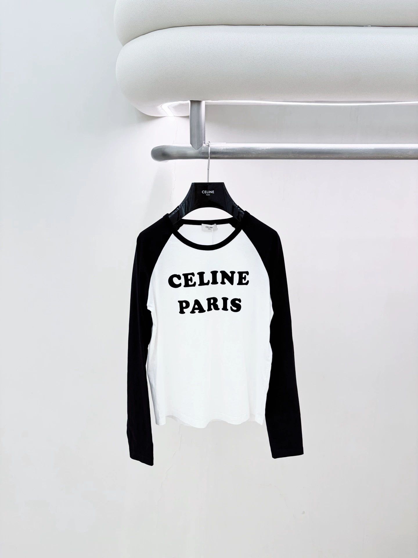 Celine Celine Pre-Owned B&W Colorblock Logo LS S Stained Size S / US 4 / IT 40 - 1 Thumbnail