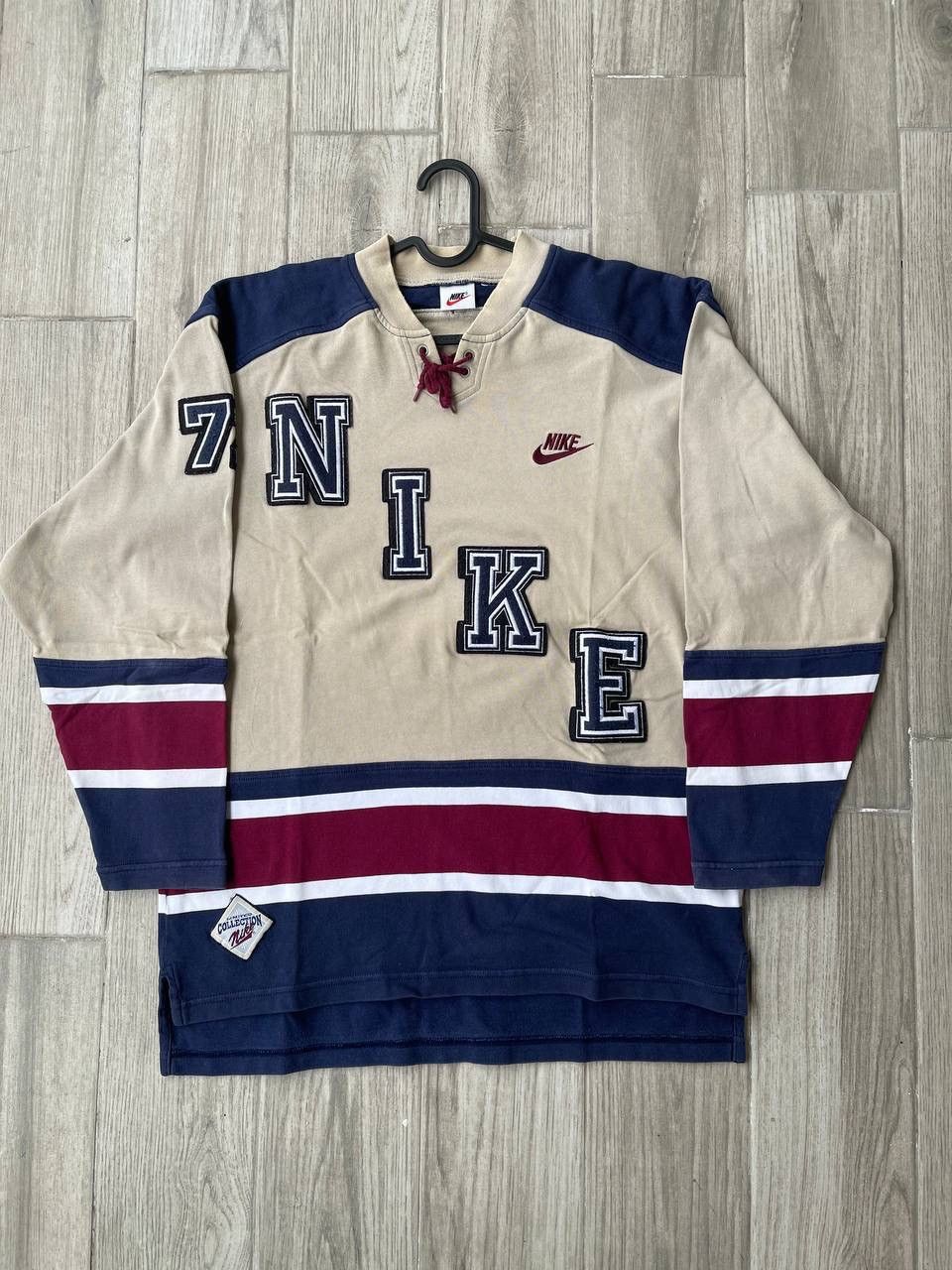 Nike Vintage Nike Lace-Up Hockey Sweatshirt – Beige / Navy Size US XL / EU 56 / 4 - 1 Thumbnail