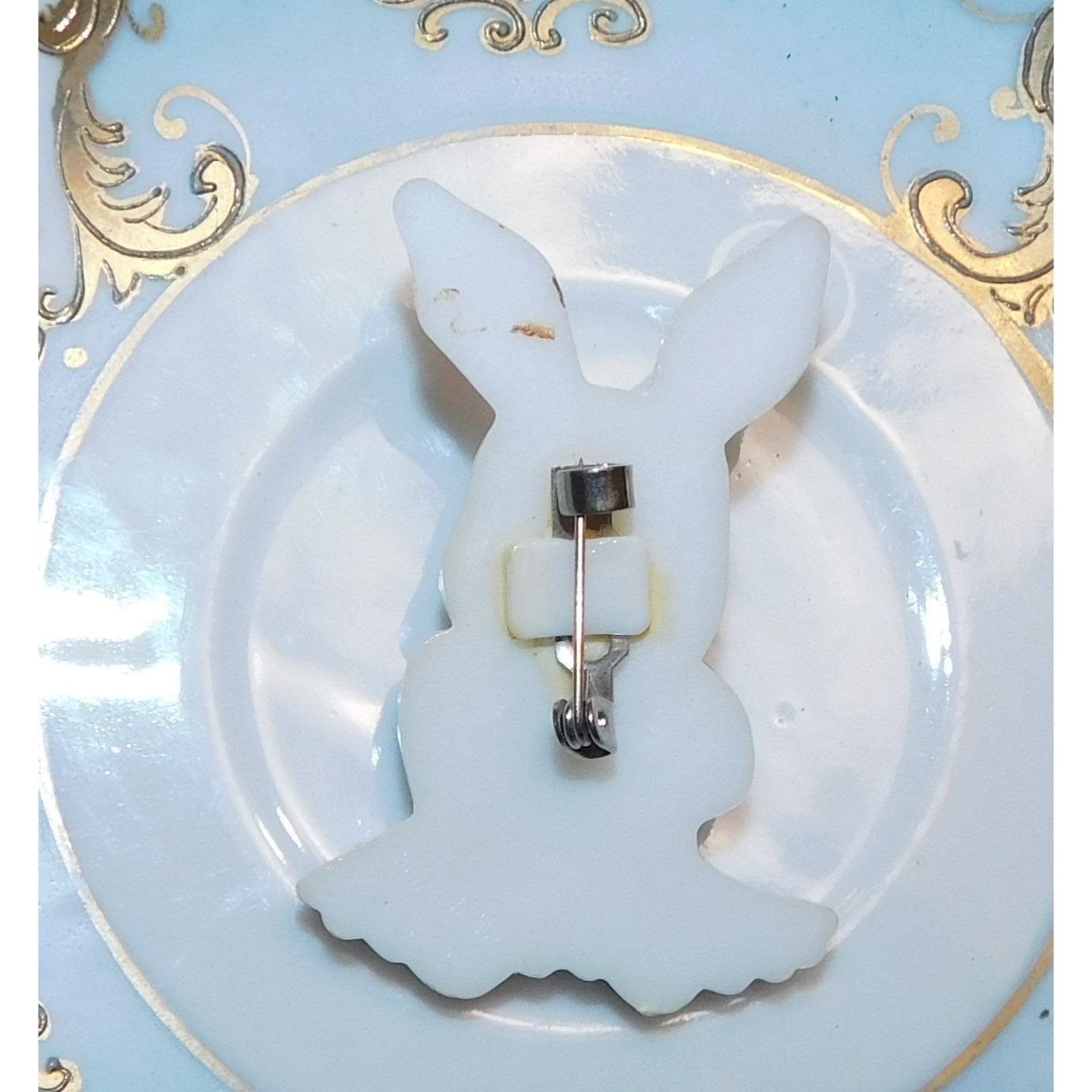 Other Vintage Nostalgic Easter Bunny Pin White And Purple Plastic Size ONE SIZE - 3 Thumbnail
