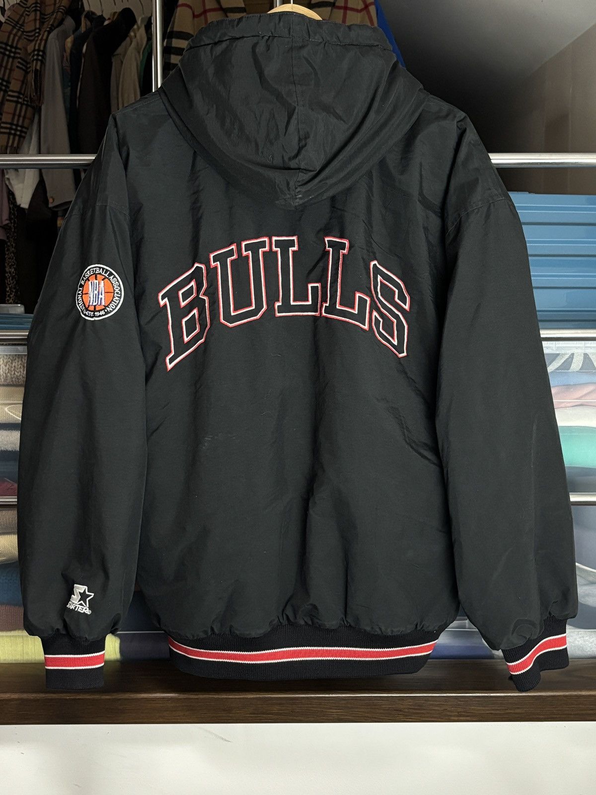 Starter Vintage Starter Chicago Bulls NBA Hooded Bomber Jacket VNTG Size US M / EU 48-50 / 2 - 3 Thumbnail