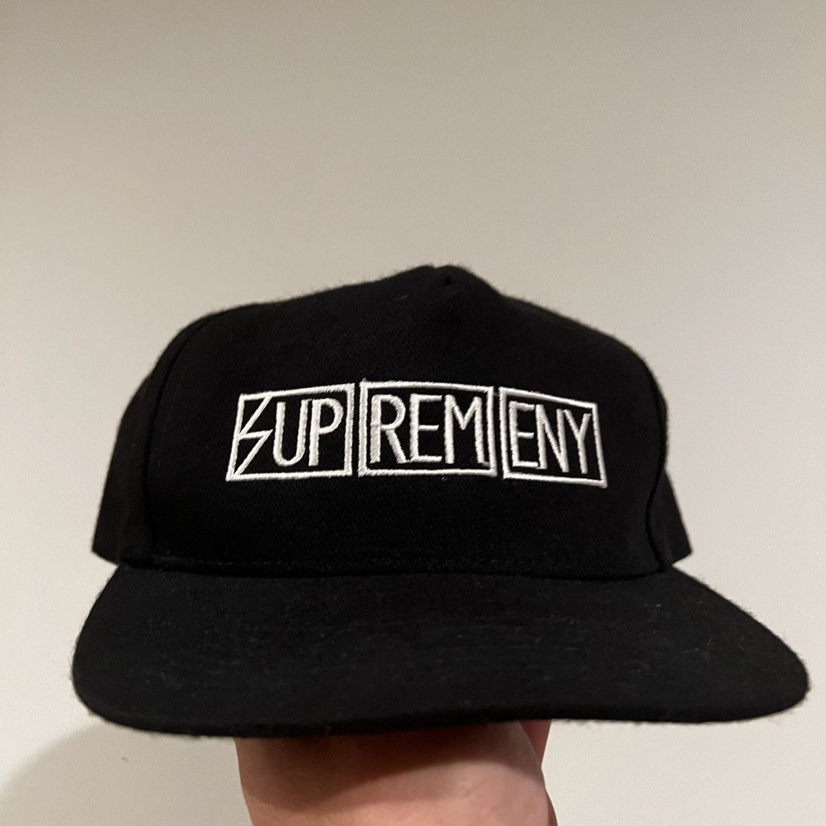 Supreme Supreme subhumans snapback logo hat Size ONE SIZE - 2 Thumbnail