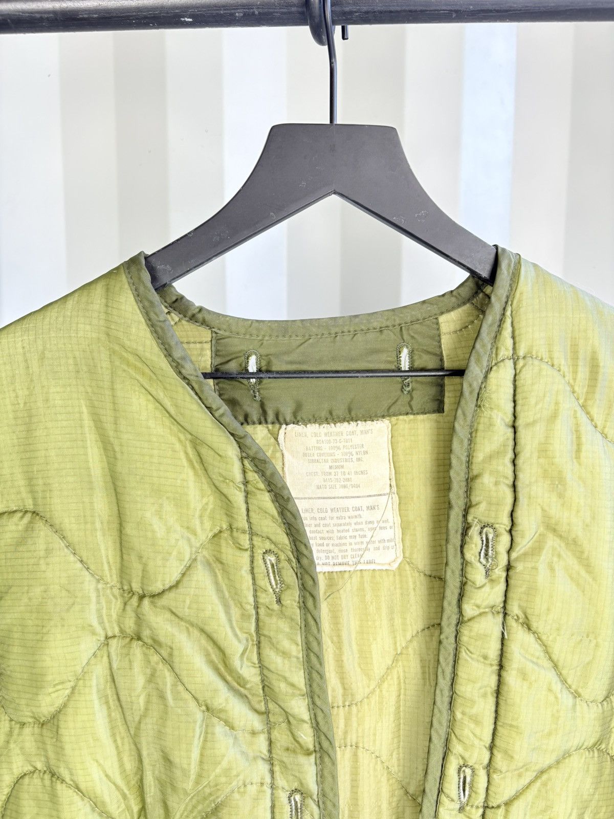 Vintage Vintage Repaired Army Liner Jacket Grunge Thrashed Faded Size US XL / EU 56 / 4 - 2 Thumbnail