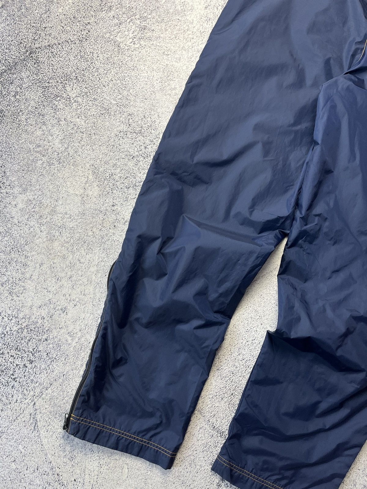 Nike Vintage Nike Nylon Track Pants Small Swoosh Logo Sz L Size US 36 / EU 52 - 15 Thumbnail