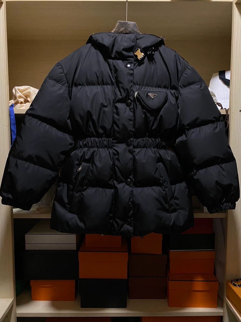 Prada Prada Size 38 Popular ant waist down jacket 2502-Nextarrow Size US S / EU 44-46 / 1 - 1 Thumbnail