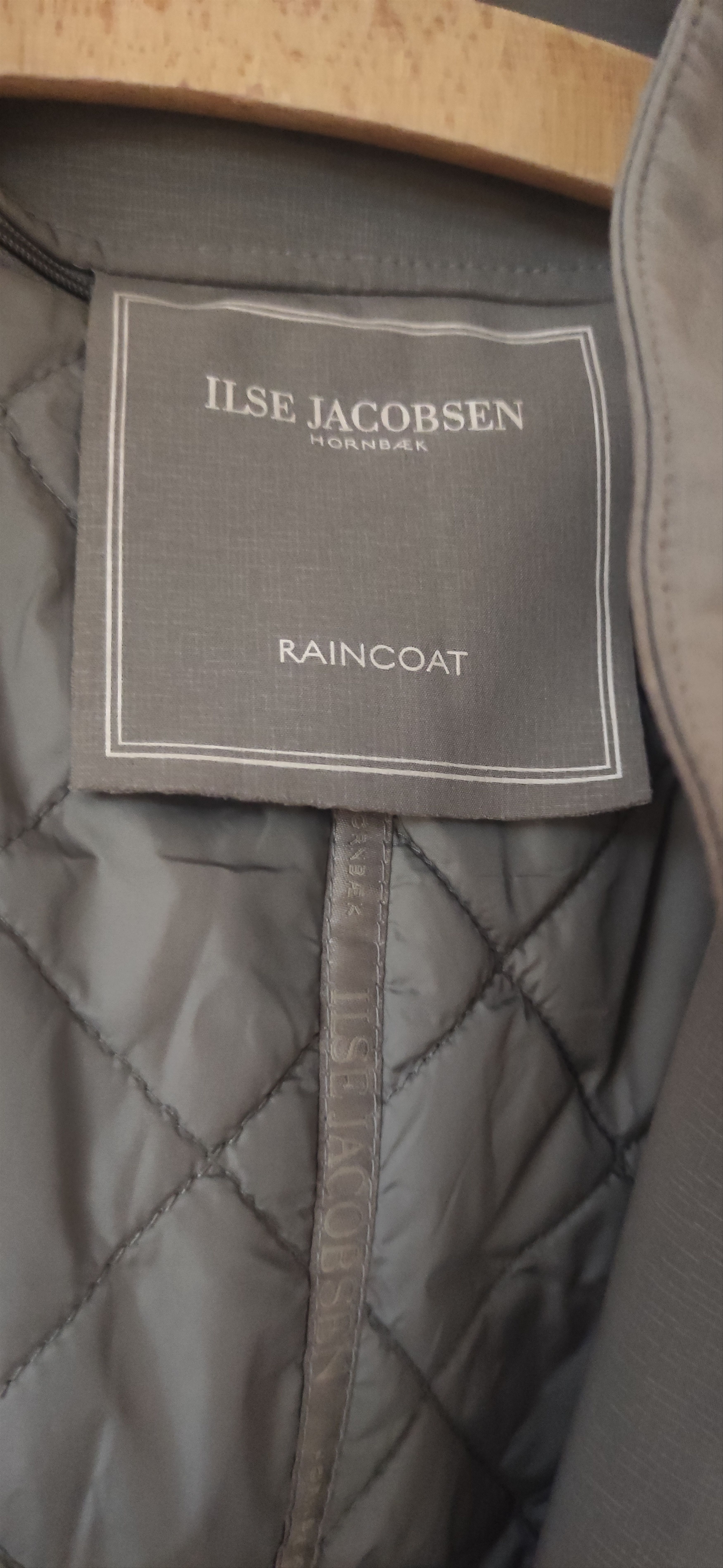 Ilse Jacobsen The women's rain jacket Ilse Jacobsen Size M / US 6-8 / IT 42-44 - 6 Thumbnail