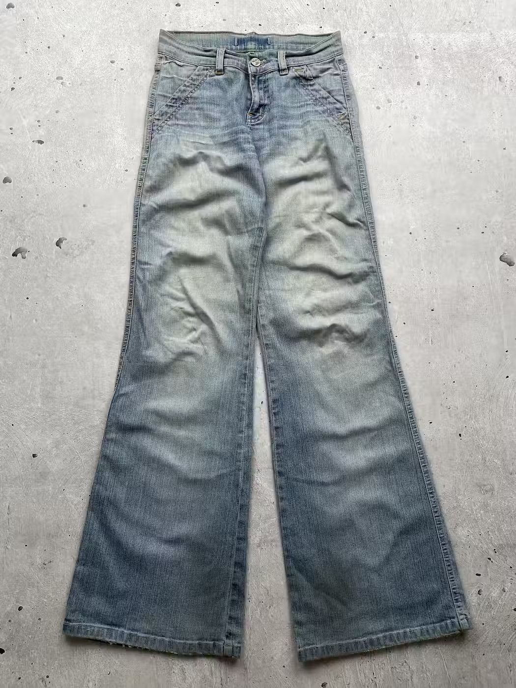 Japanese Brand × Vintage Vintage Flared Worn Jeans Size 26" / US 2 / IT 38 - 1 Thumbnail