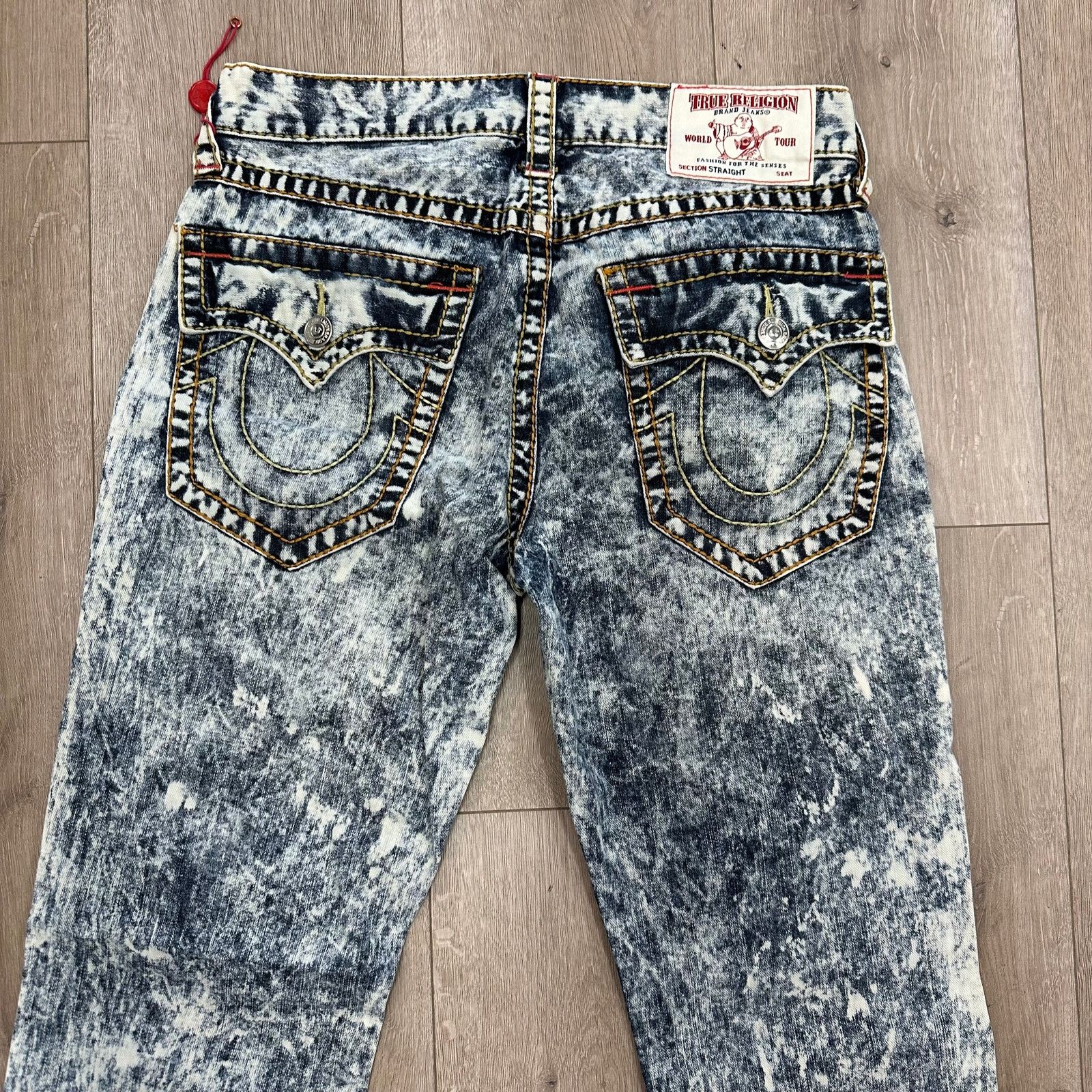 True Religion True Religion Acid Wash Straight leg denim jeans size 32 Size US 32 / EU 48 - 2 Thumbnail