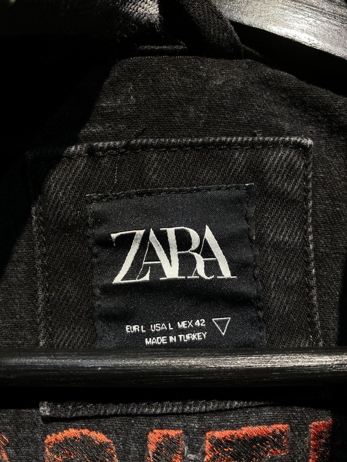 Zara ZARA Men’s Black Denim Vest “Critical Thinker” Graphic – L Size US L / EU 52-54 / 3 - 11 Thumbnail