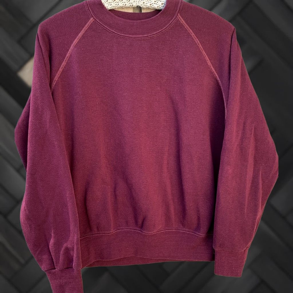 Vintage VINTAGE Red Sweatshirt Long Sleeve XL Men Size US XL / EU 56 / 4 - 1 Thumbnail