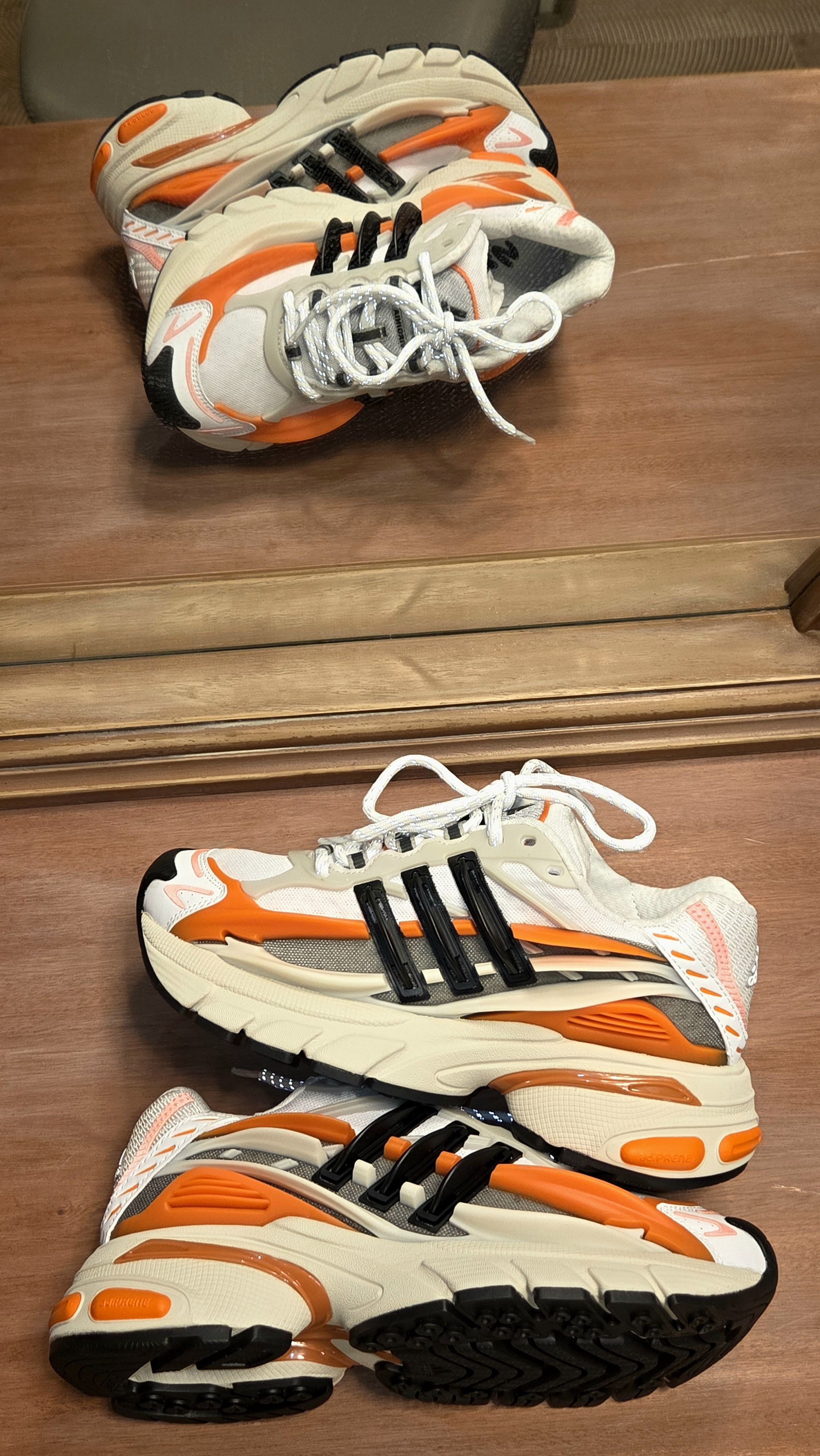Adidas × Pharrell PW ADISTAR JELLYFISH Size US 5 / IT 35 - 1 Thumbnail