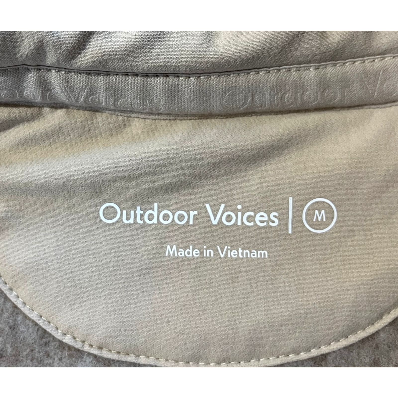 Outdoor Voices VINTAGE Outdoor Voices Hoodie Women's Mega Fleece Snap Up Sz M Beige Wool Blend Fleece Hooded Pockets 63% Wool, 24% Nylon, 13% Polyester Size M / US 6-8 / IT 42-44 - 7 Thumbnail