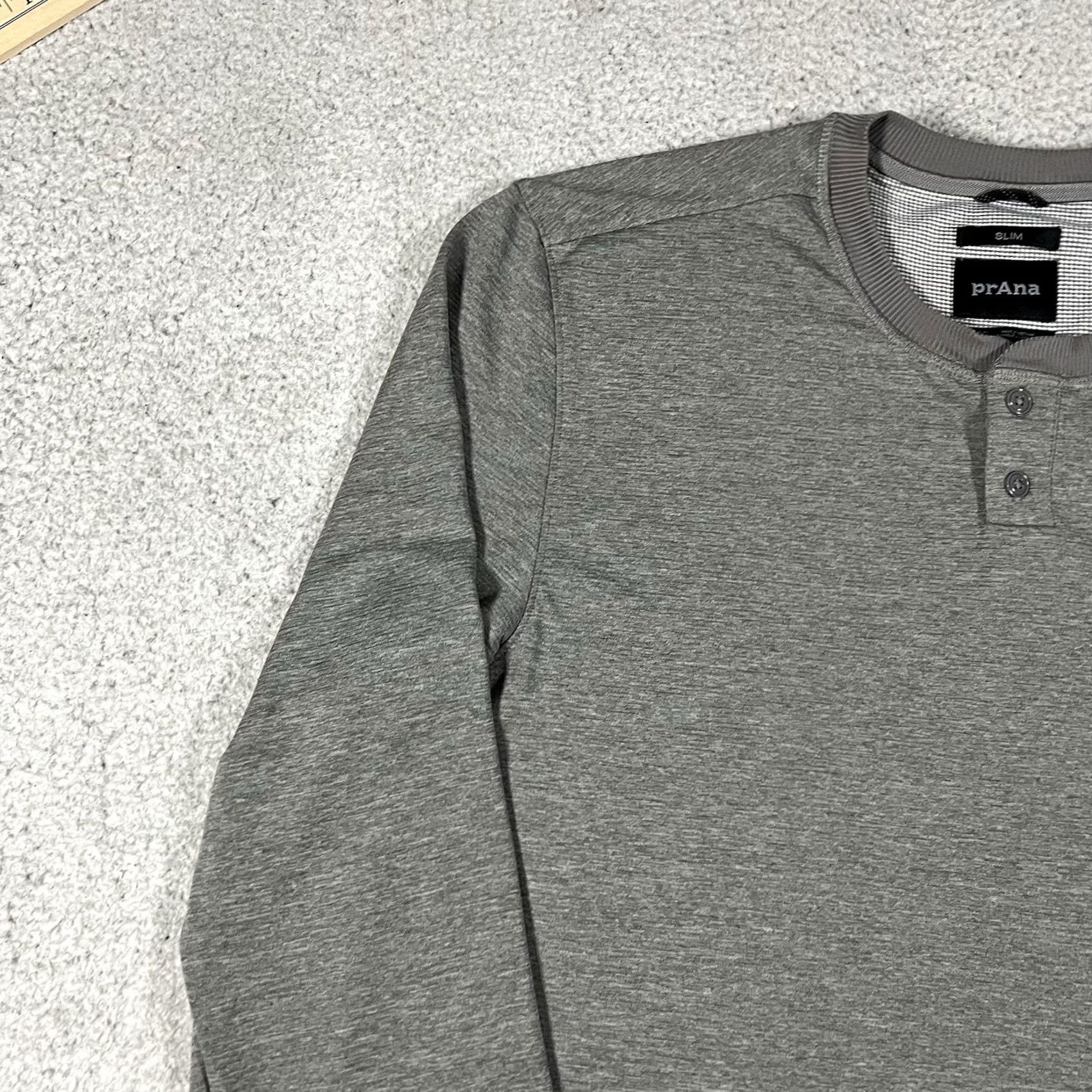 Prana Prana Shirt Mens XL Gray Long Sleeve Henley Thermal Slim Outdoor Hiking Casual Size US XL / EU 56 / 4 - 6 Thumbnail