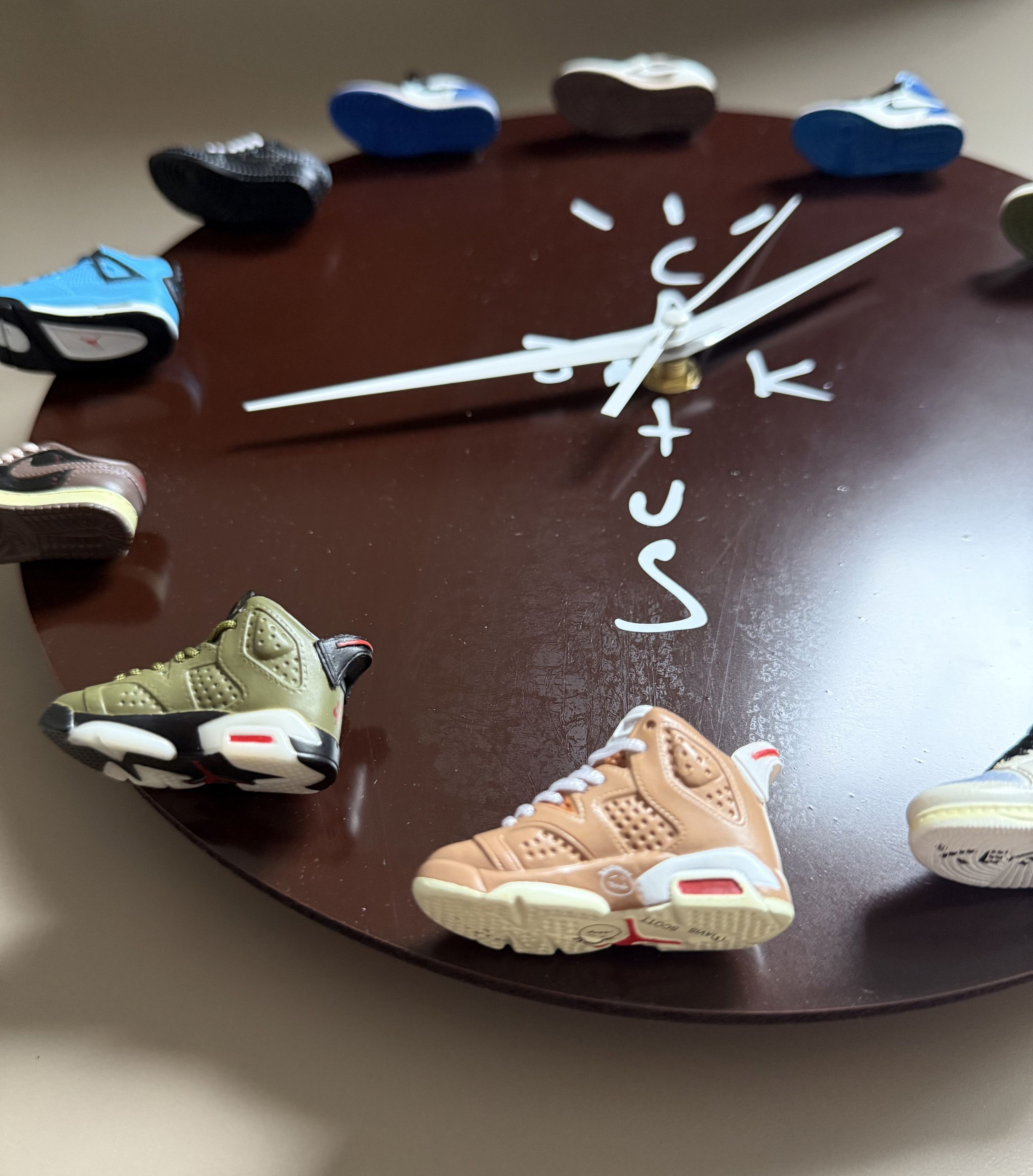 Travis Scott Cactus Jack 3D Sneaker Clock Size ONE SIZE - 2 Thumbnail