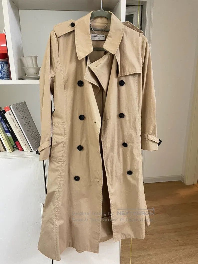 Other Balenciaga Women's mid-length trench coat, size 38 Size XS / US 0-2 / IT 36-38 - 1 Thumbnail