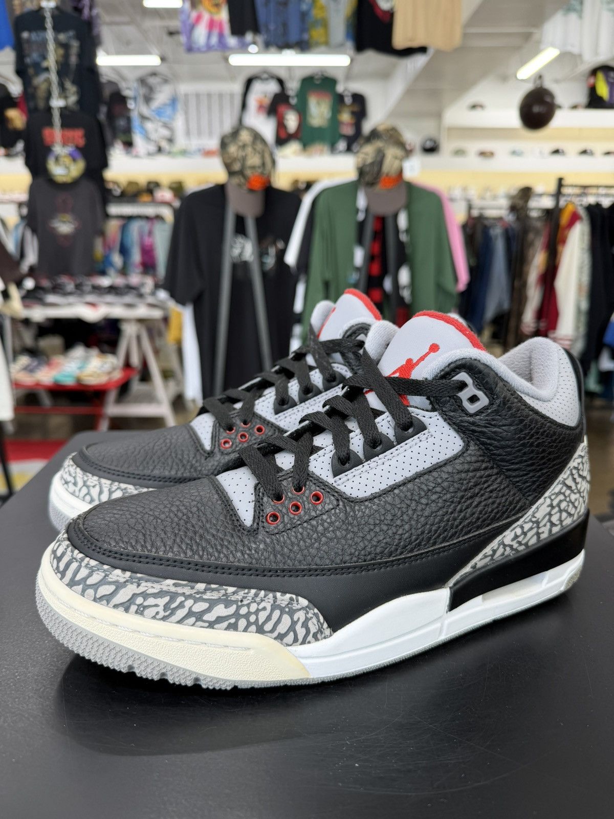 Jordan Brand Jordan 3 Black Cement Size 8.5 (2018) Size US 8.5 / EU 41-42 - 1 Thumbnail