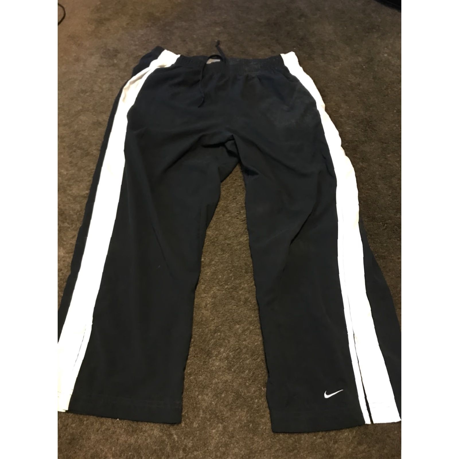 Nike Nike Track Pants Women's L Black Straight Leg Athletic Training Pants Size 36" / US 14 / IT 50 - 2 Thumbnail