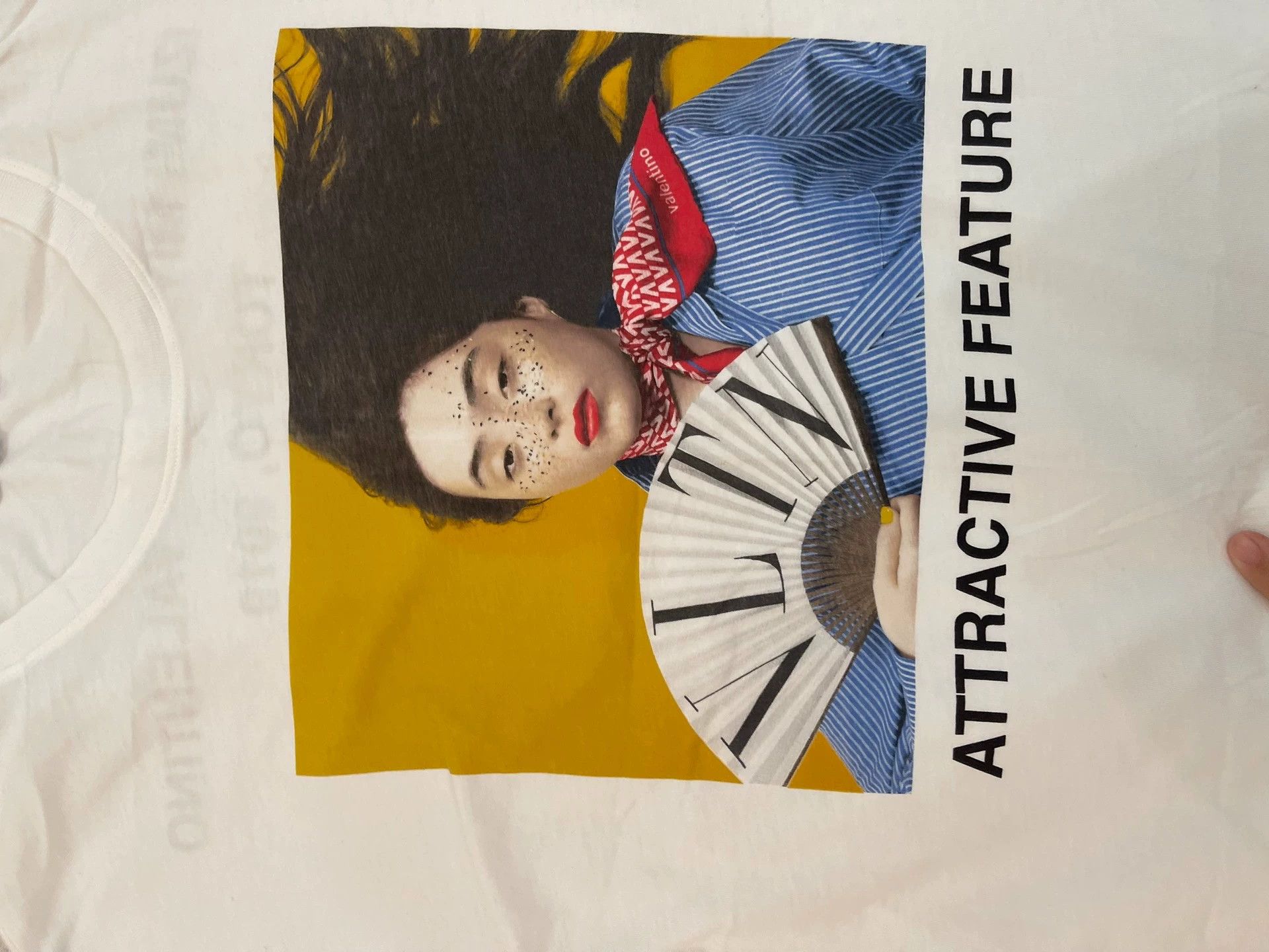 Valentino Valentino White Graffiti Short Sleeve T M (Worn Once, New) Size US M / EU 48-50 / 2 - 4 Thumbnail