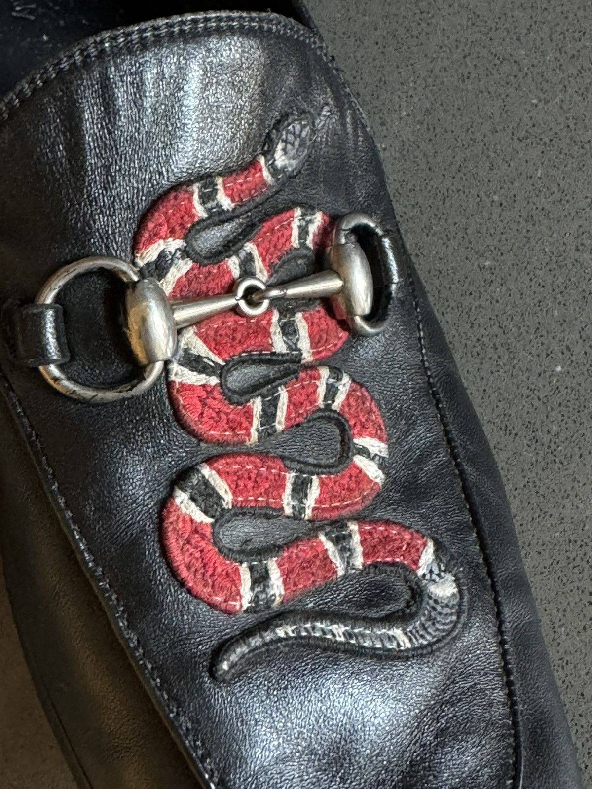 Gucci GUCCI brixton snake-appliqué LOAFERS Size US 9.5 / EU 42-43 - 5 Thumbnail