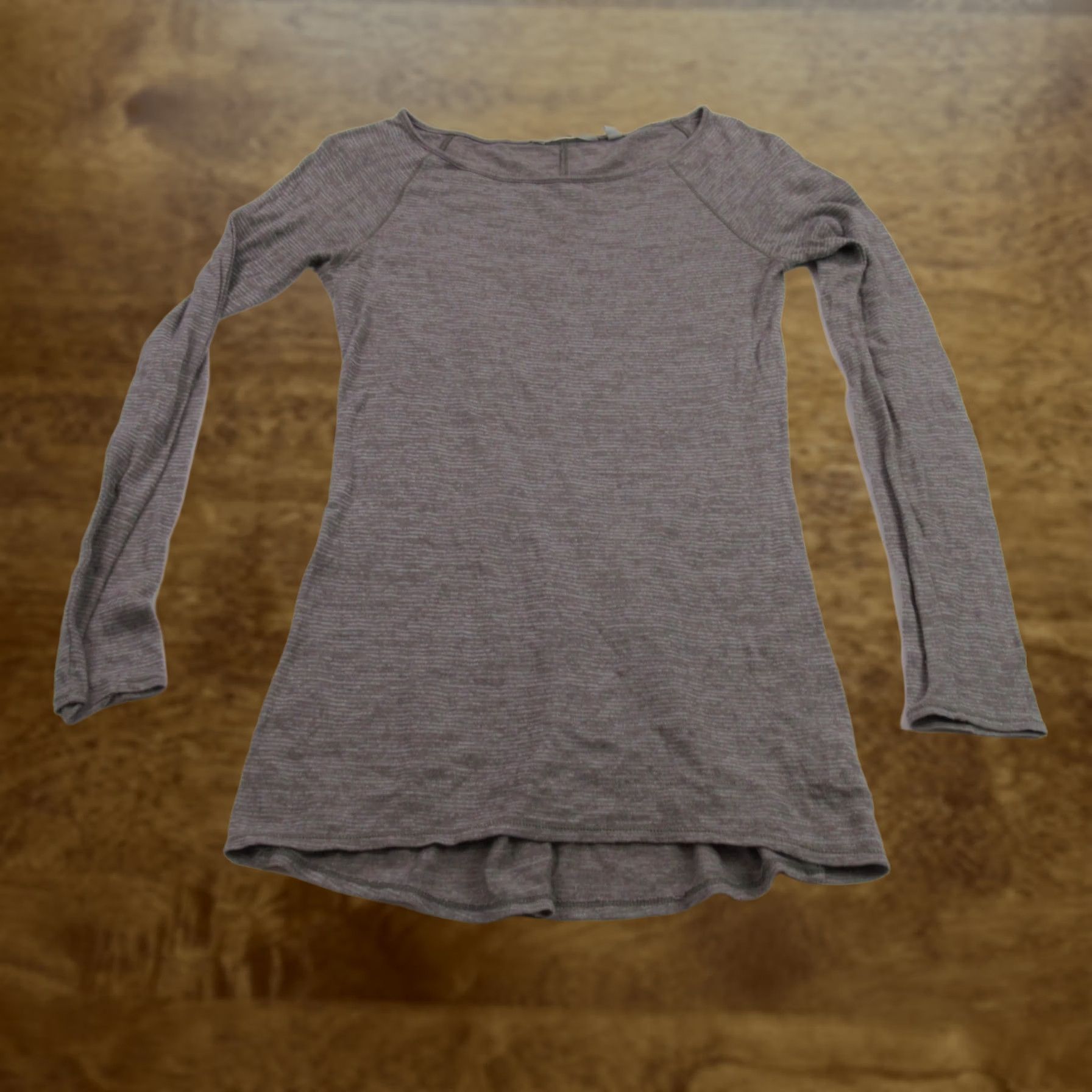 Athleta Athleta Shirt Womens 2XS Lightweight Long Sleeve Stretch Crew Neck Pullover Gray Knit Pattern Striped Activewear Casual Pullover Size XXS / US 00 / IT 34 - 1 Thumbnail