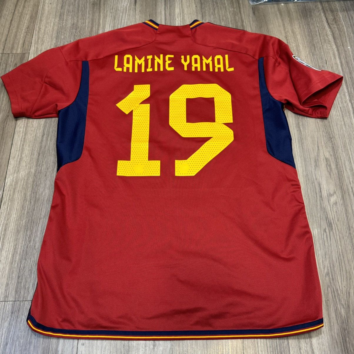 Adidas Spain 22/23 home shirt #19 Lamine Yamal Size US L / EU 52-54 / 3 - 2 Thumbnail