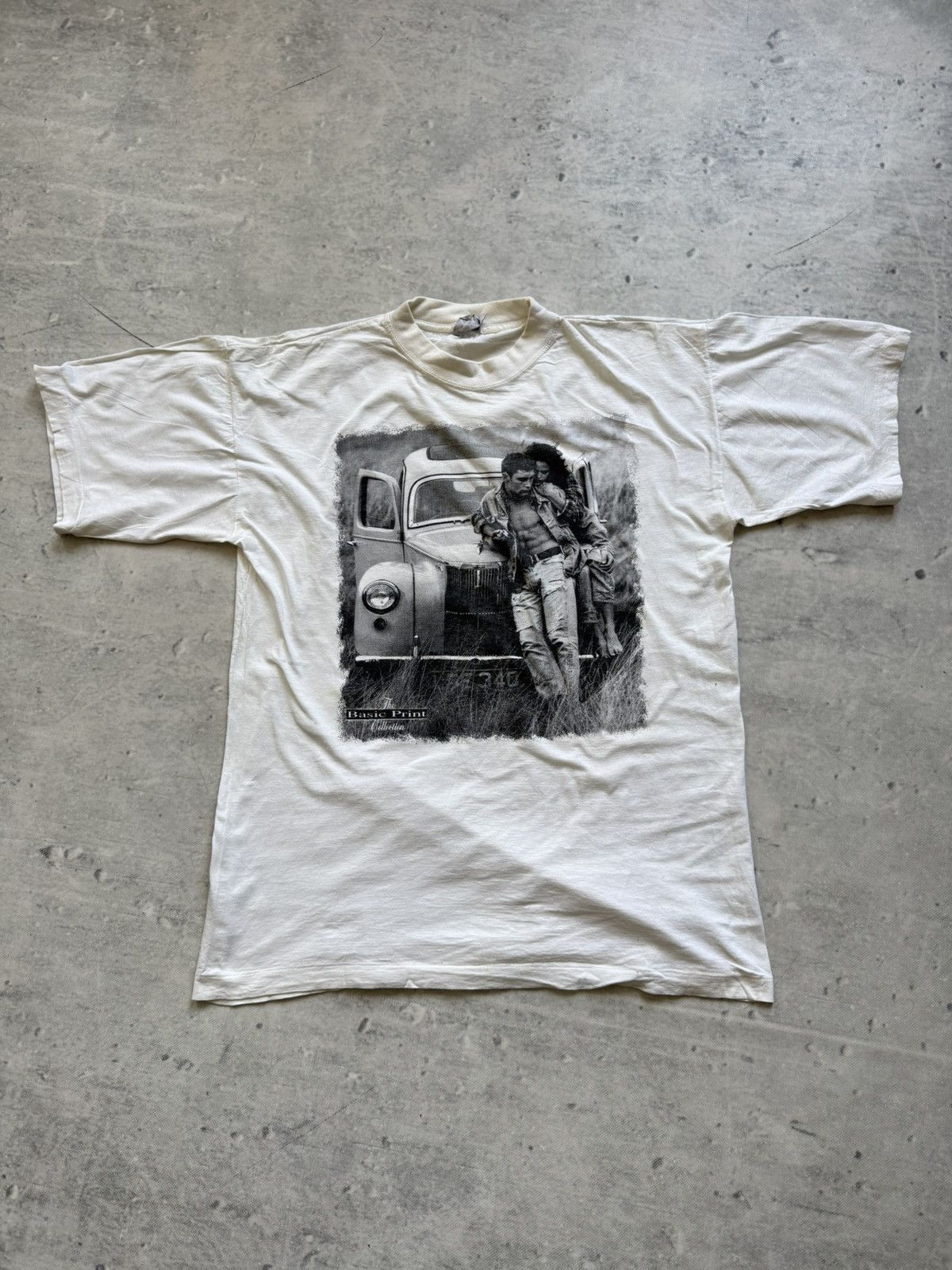 Vintage Vintage 90s American basic print tee Size US L / EU 52-54 / 3 - 1 Thumbnail